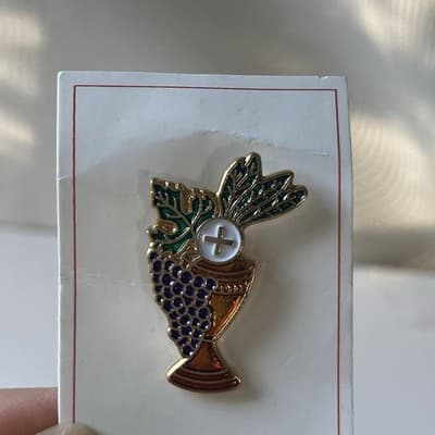 Vintage Lot Of Catholic Pins Communion Guardian Angel Holy Spirit Deadstock New! - Thumbnail 10