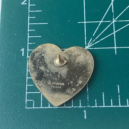 Vintage Heart Pin "I ❤️ KEN”Conversation Hearts 80s 90s Retro Deadstock - Thumbnail 2