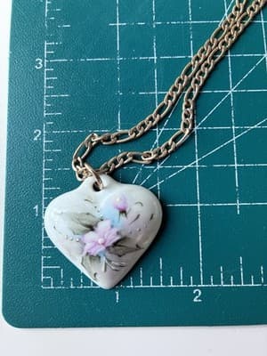 Vintage Ceramic Porcelain Heart Pendant Necklace Floral Cottage Hand Painted 80s - Thumbnail 5