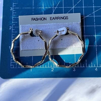 Vintage Deadstock Gold Tone Bamboo Hoop Earrings Hoops On Card 80s 90s Statement - Thumbnail 3