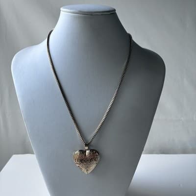 Vintage Gold Tone Heart Locket Etched Filigree Laser Engraved I Love You 80s 90s - Thumbnail 4