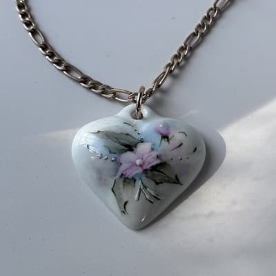 Vintage Ceramic Porcelain Heart Pendant Necklace Floral Cottage Hand Painted 80s - Thumbnail 3