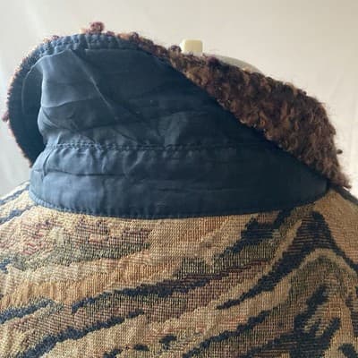 Vintage Y2K Coldwater Creek Tiger Tapestry Vest Jacket Fuzzy Collar Mob Wife M - Thumbnail 8
