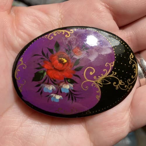 Vintage Russian Hand Painted Lacquered Floral Brooch Hand Signed - Thumbnail 3