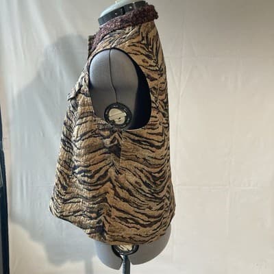Vintage Y2K Coldwater Creek Tiger Tapestry Vest Jacket Fuzzy Collar Mob Wife M - Thumbnail 4