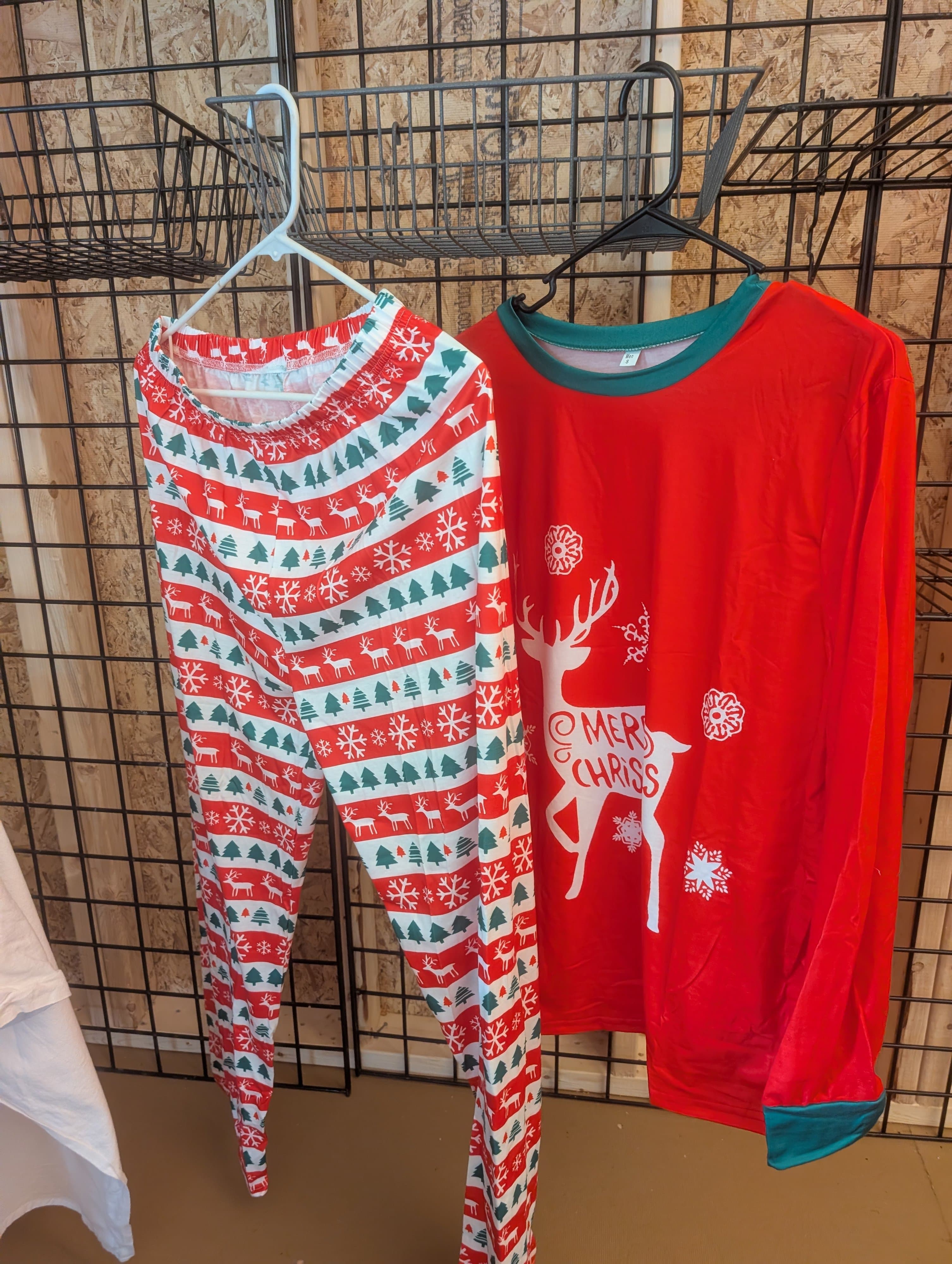 Christmas Pajama Set Reindeer Print Red/Green - Thumbnail 2