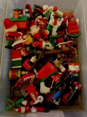 Vintage Wood Christmas Ornaments Lot About 40. Take As Is. - Thumbnail 2