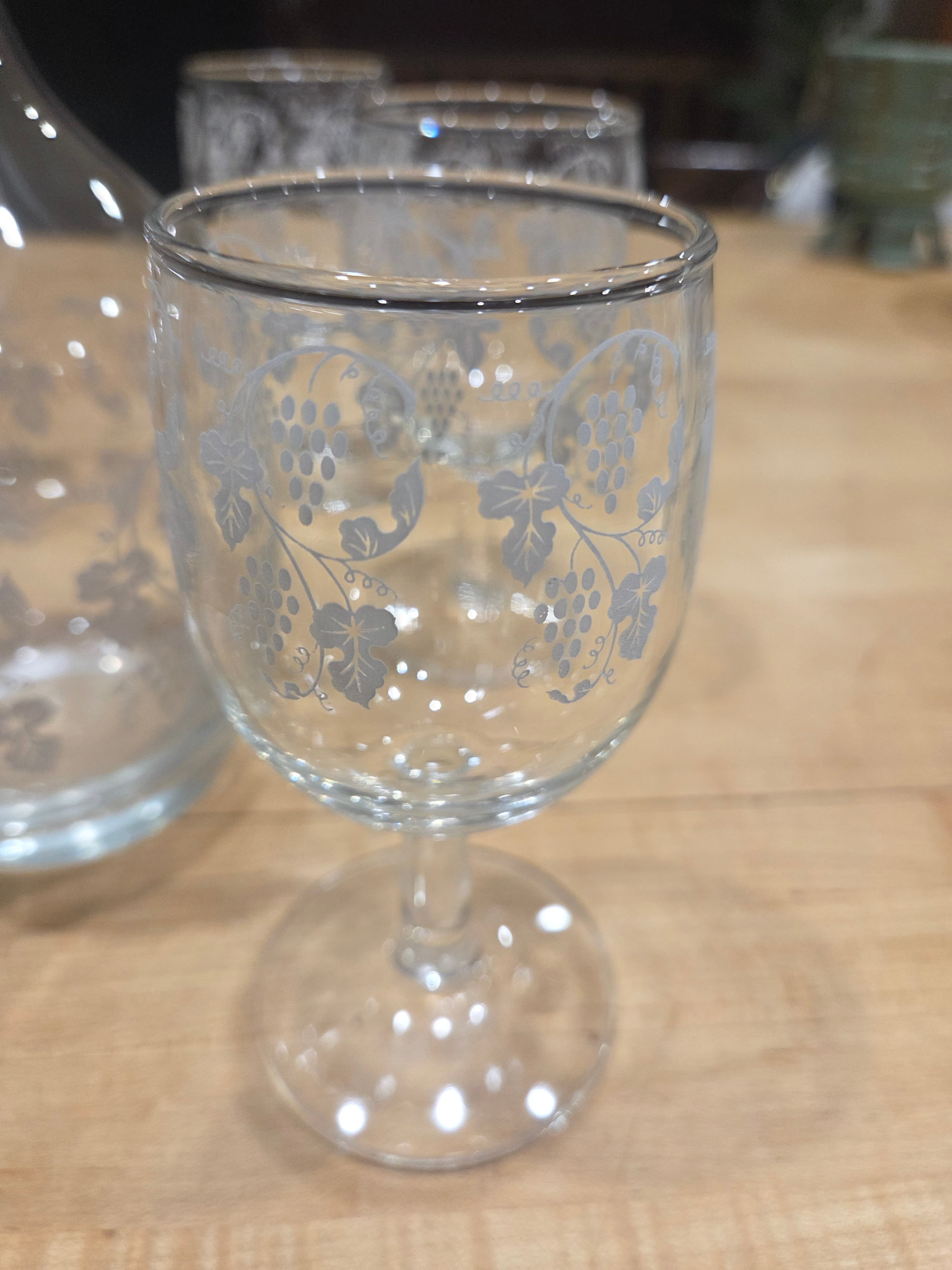Vintage Etched Glass Wine Decanter Set with 6 Stemmed Goblet Glasses 7pc - Thumbnail 2