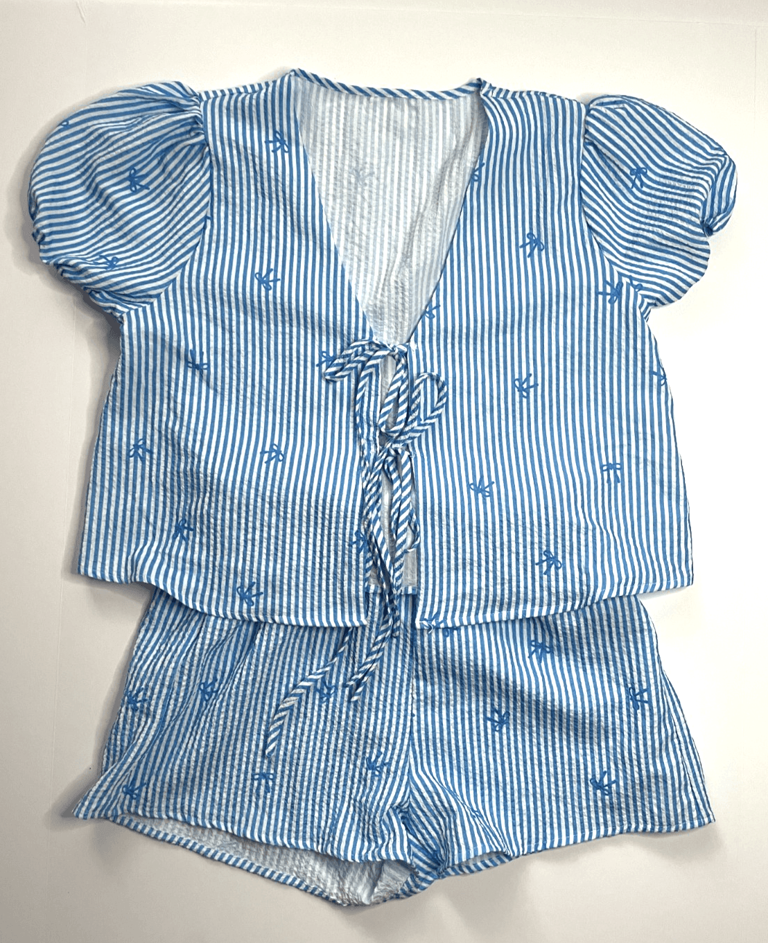 Womens 2-Piece Tie Front Set Puff Sleeve Top + Shorts in Blue Stripe Size S - Thumbnail 2