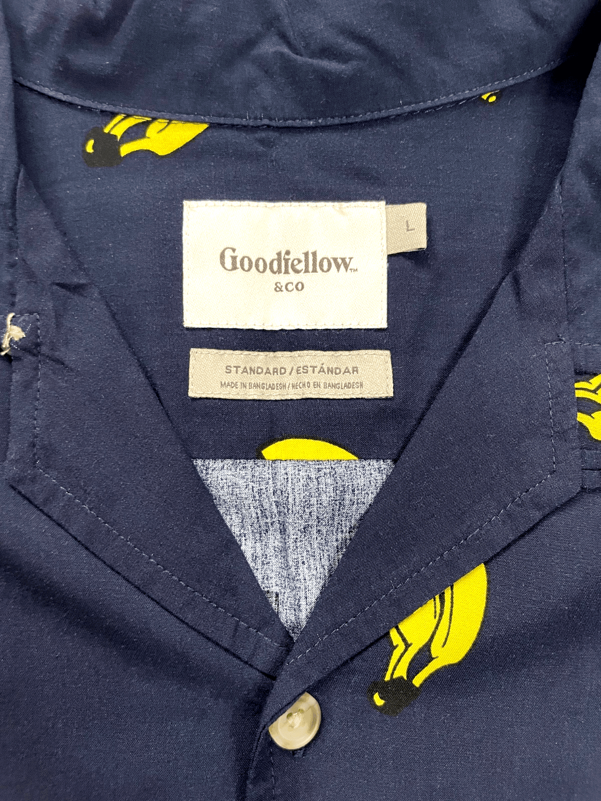 Men Casual Short Sleeve Button-Down Navy Banana Print Size Large - Goodfellow Co - Thumbnail 2