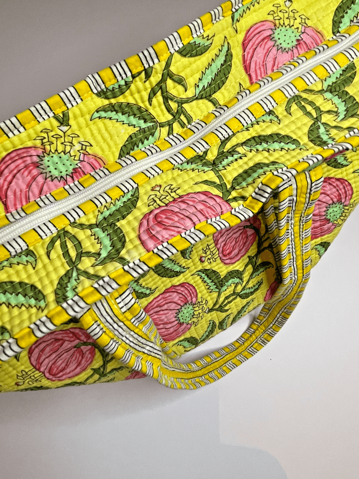 Heart of Grace Handmade Quilted Tote 100% Cotton Block Print Floral Pattern Bag - Thumbnail 7
