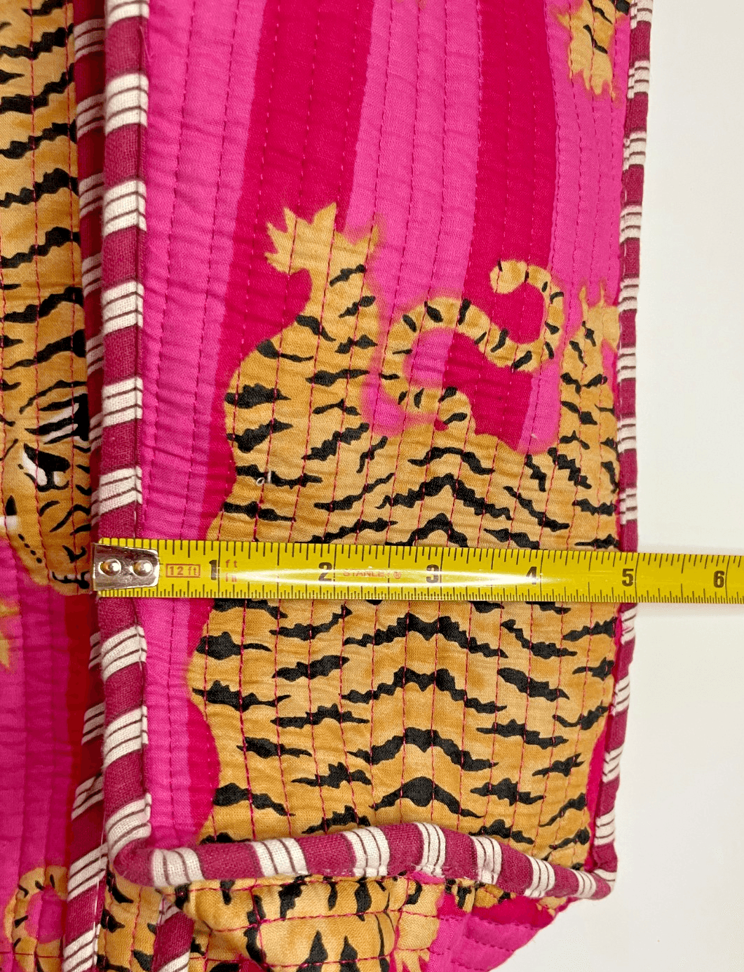 Folklore Couture Handmade Quilted 100% Cotton Pink Tiger Print Tote Bag - Thumbnail 4
