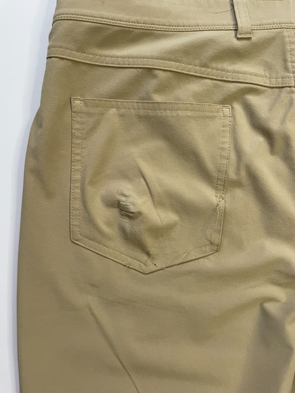 Mizzen Main Men’s 36x32 Helmsman Slim Straight Performance Pants Khaki Pre-Owned - Thumbnail 4