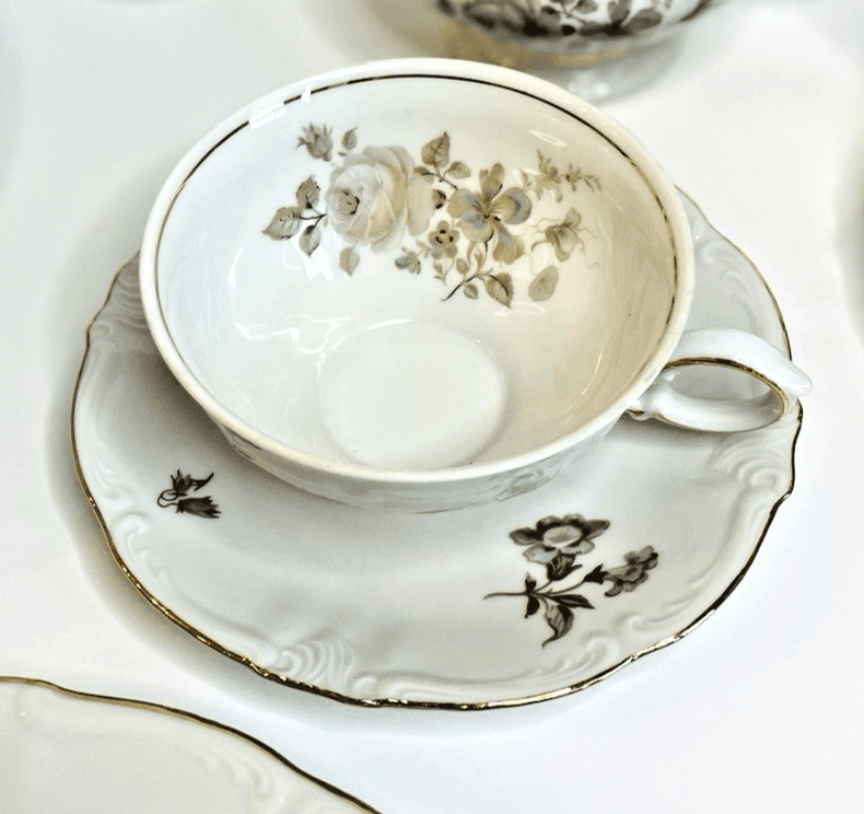 Winterling Bavaria Empress Tea Cup & Saucer Set - Floral Porcelain w/ Gold Trim - Thumbnail 2