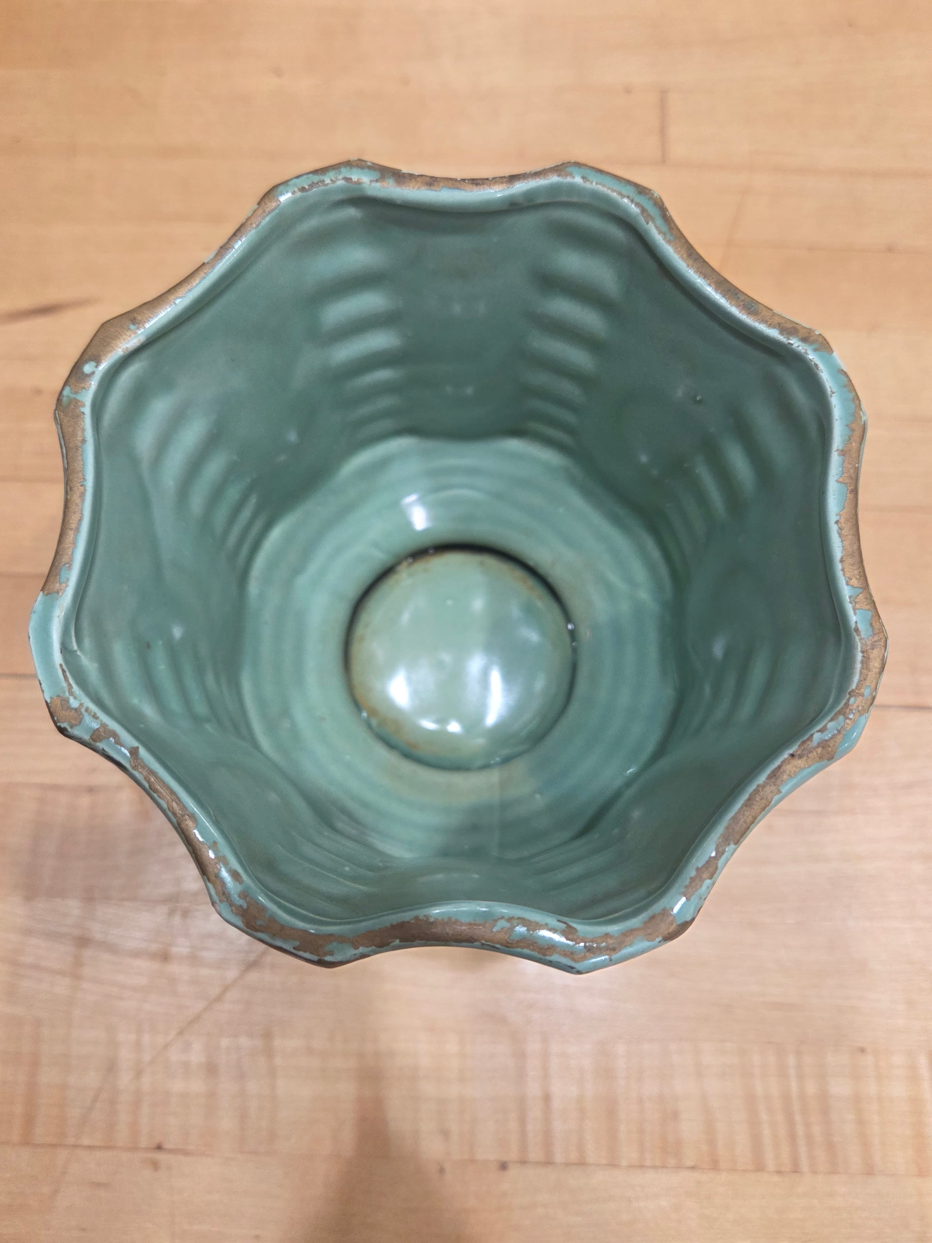 Vintage Japan Footed Ceramic Planter Celadon Green Gold Hand Decorated Scalloped - Thumbnail 3