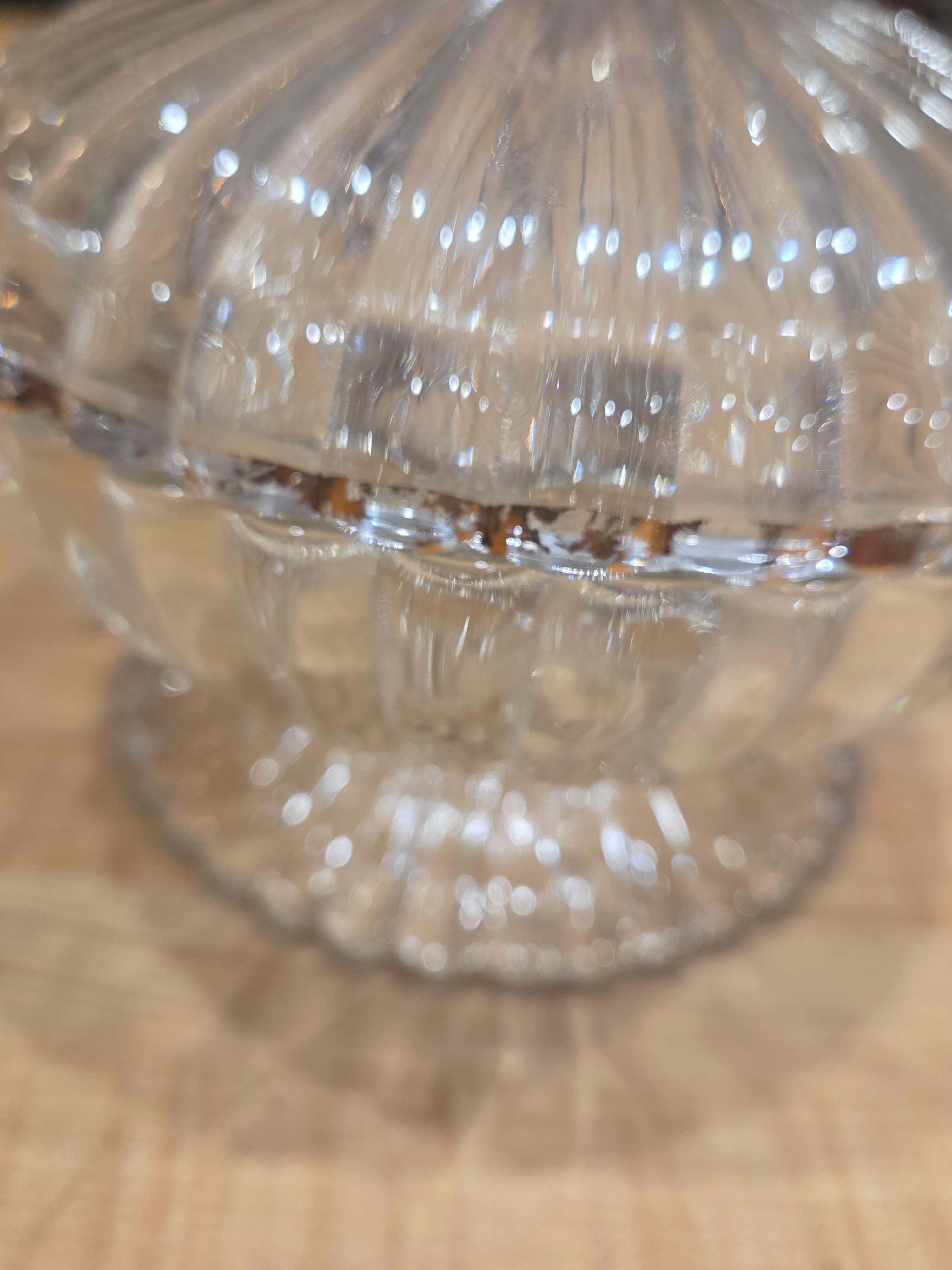 Vintage Glass Serving Bowl with Scalloped Edge - Thumbnail 7