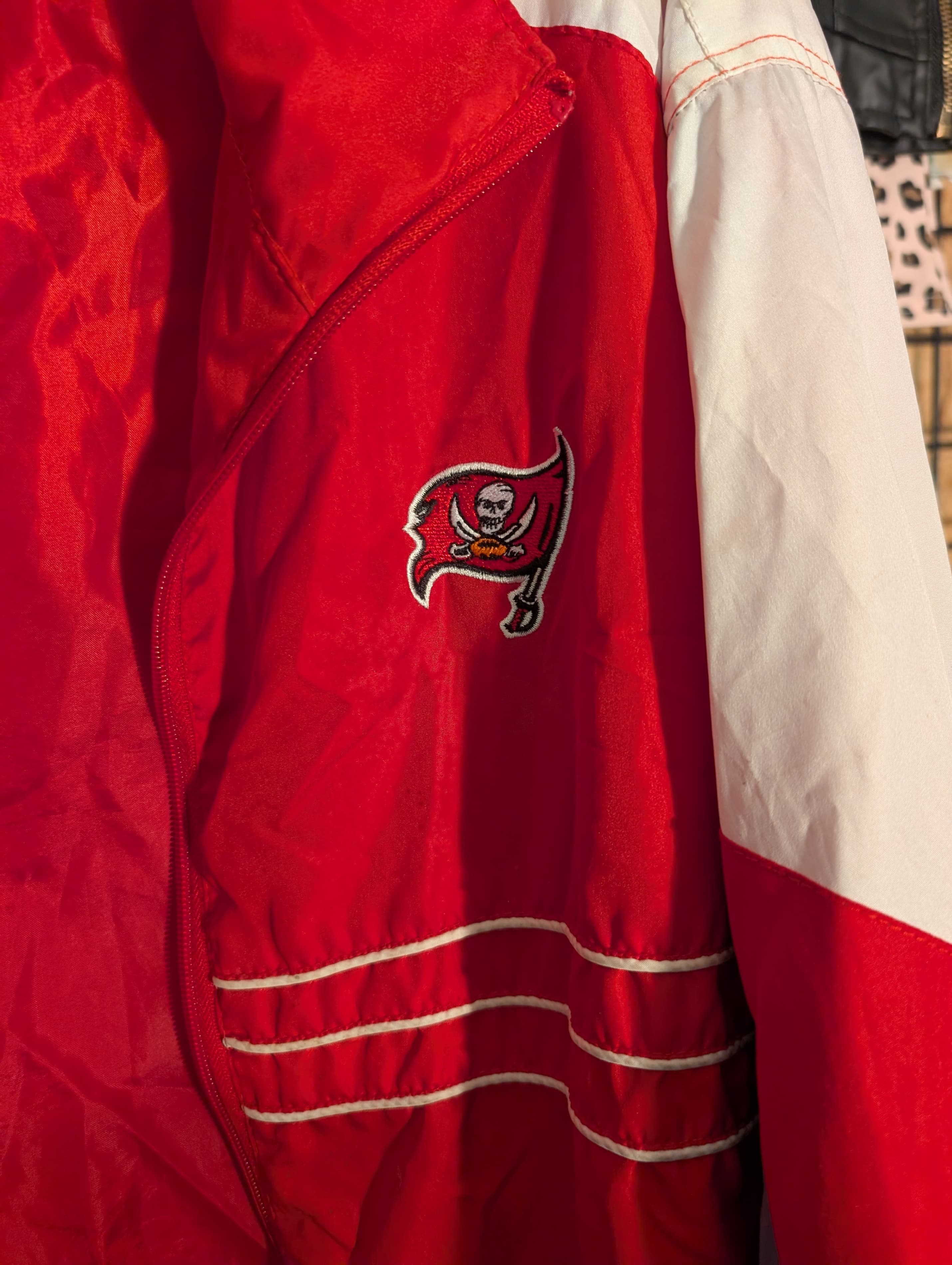 NFL Tampa Bay Buccaneers Windbreaker Jacket XL - Thumbnail 3