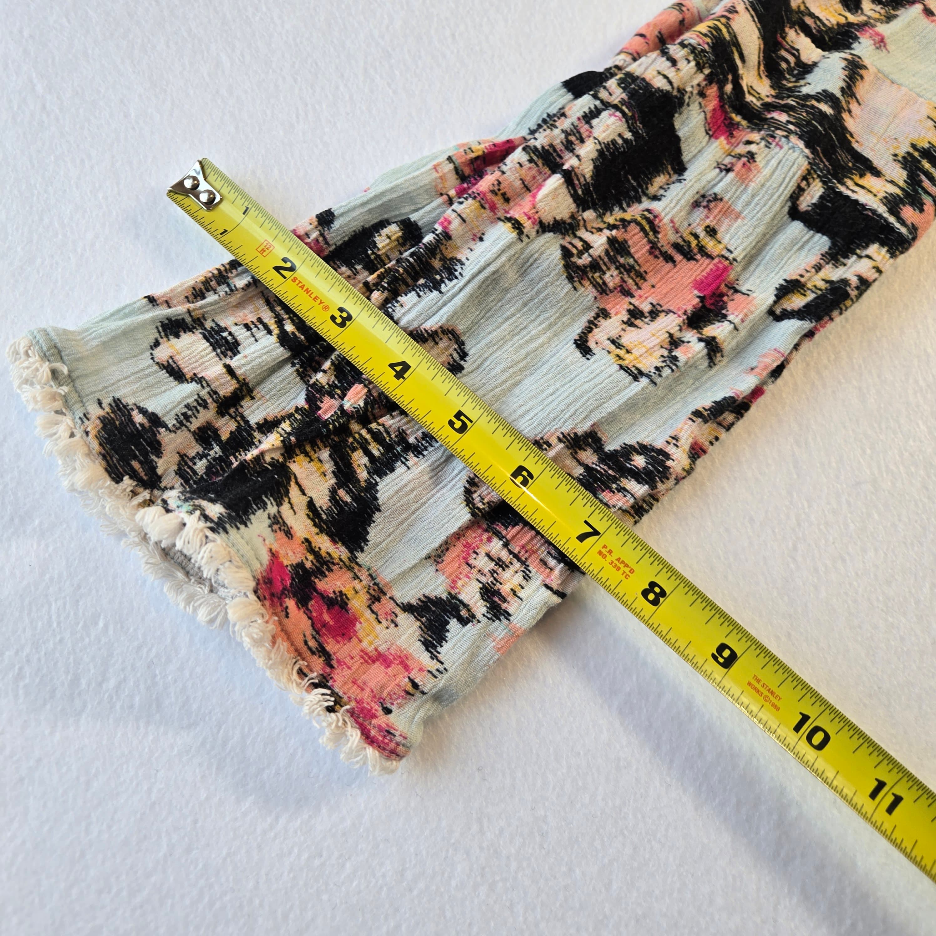 Floral Print Blouse with Frayed Edges Size M - Thumbnail 3