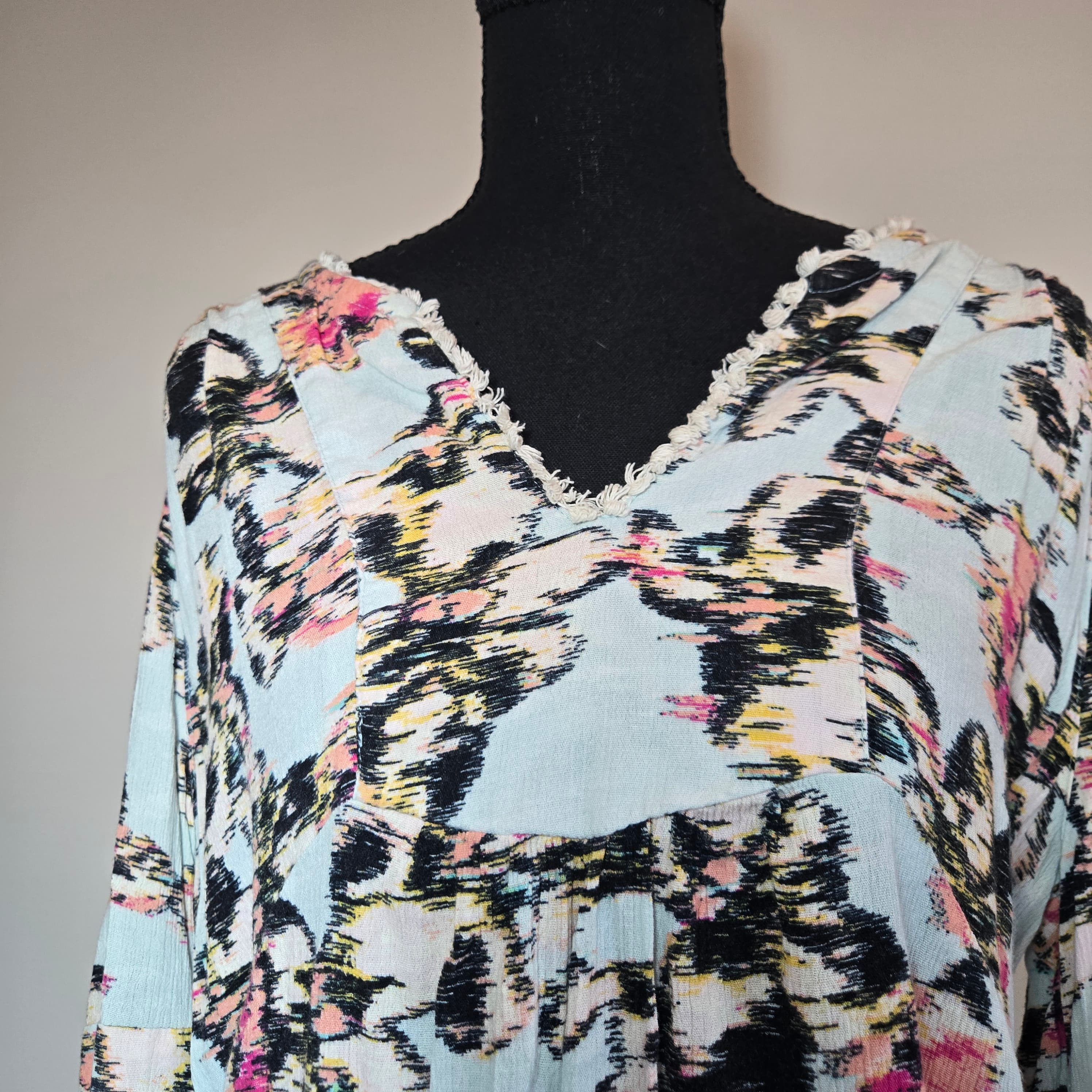Floral Print Blouse with Frayed Edges Size M - Thumbnail 10