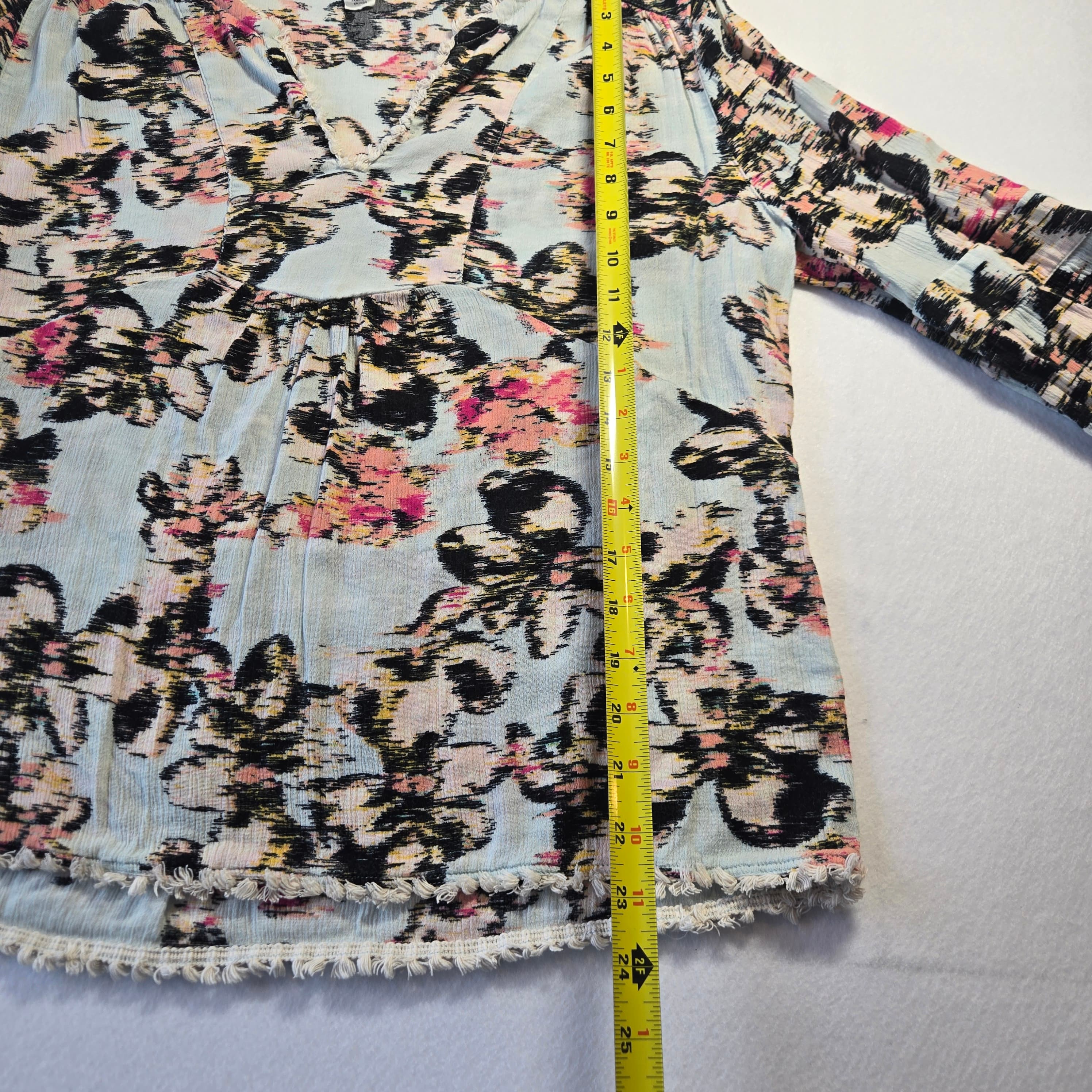 Floral Print Blouse with Frayed Edges Size M - Thumbnail 6