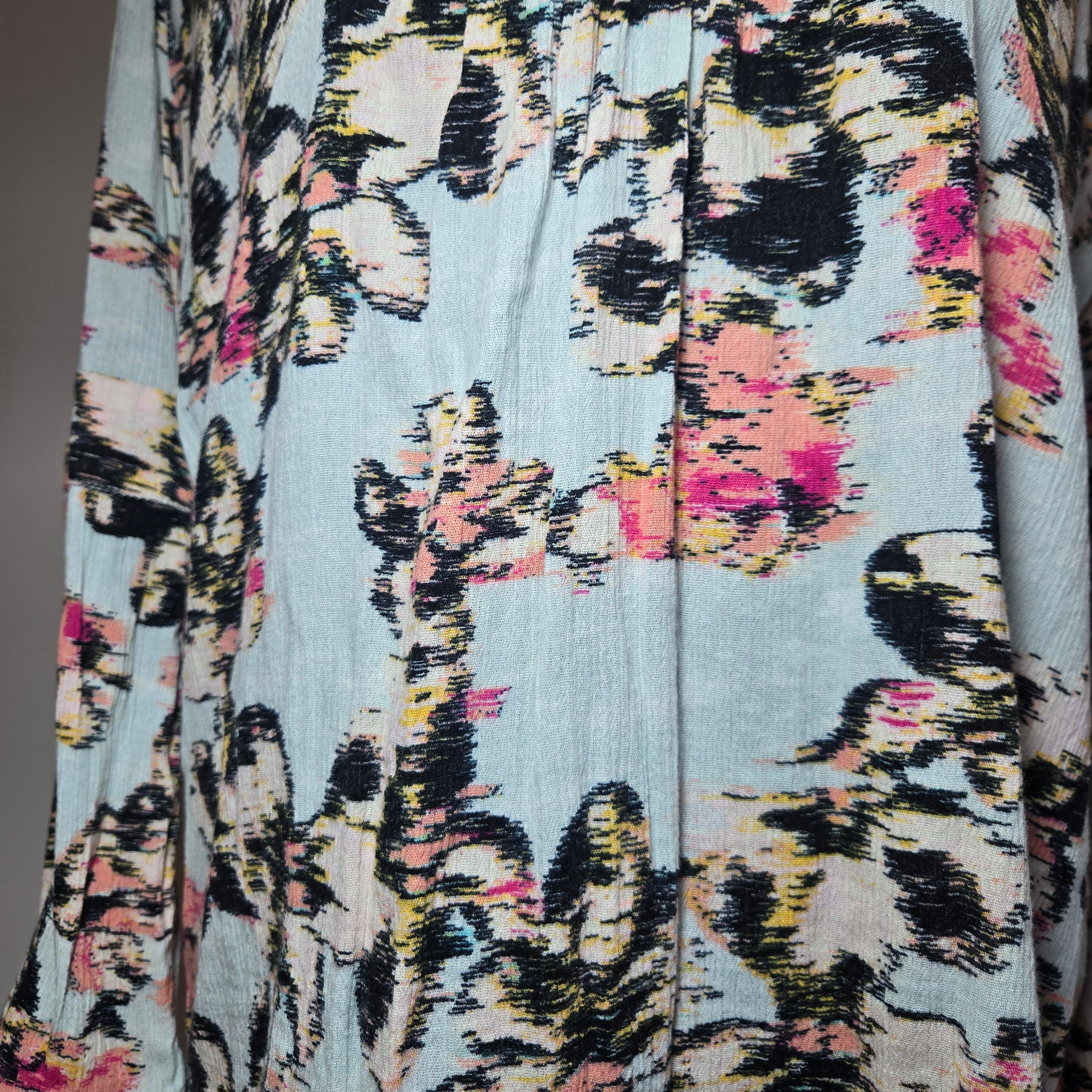 Floral Print Blouse with Frayed Edges Size M - Thumbnail 12