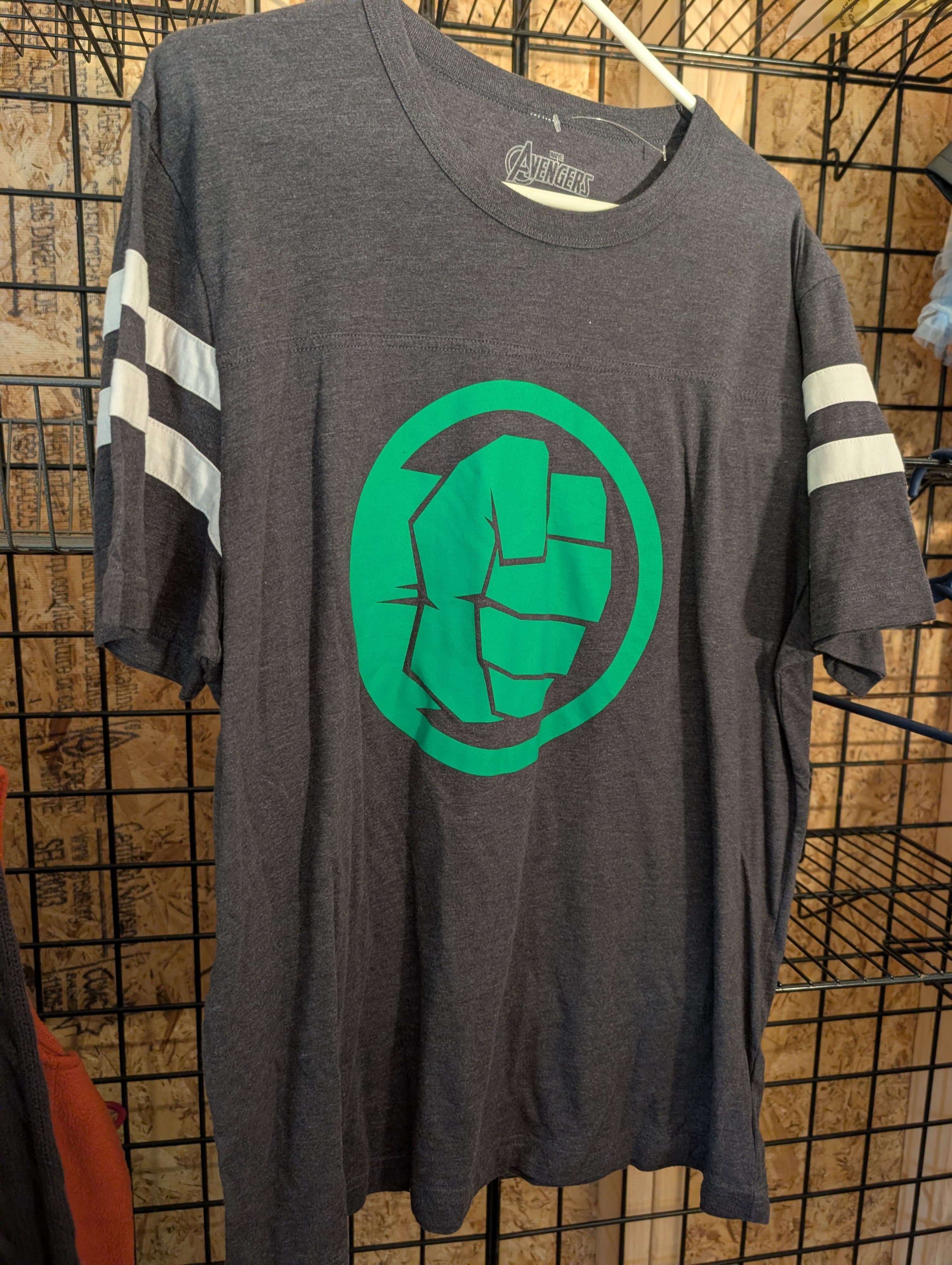 Marvel Avengers XL T-Shirt with Hulk Fist Graphic - Thumbnail 2
