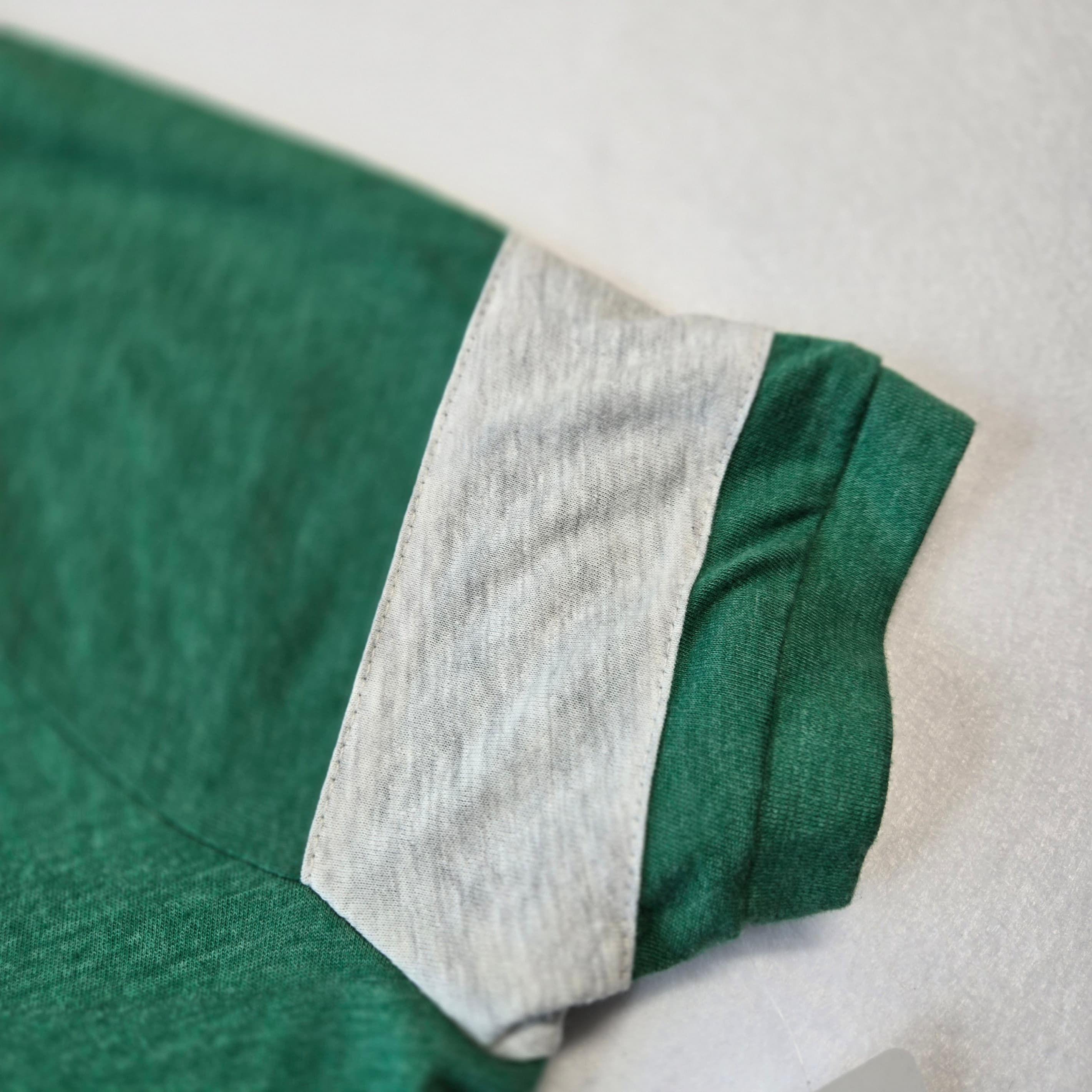 NFL Team Apparel Women's Eagles T-Shirt Green NWT Size S - Thumbnail 3