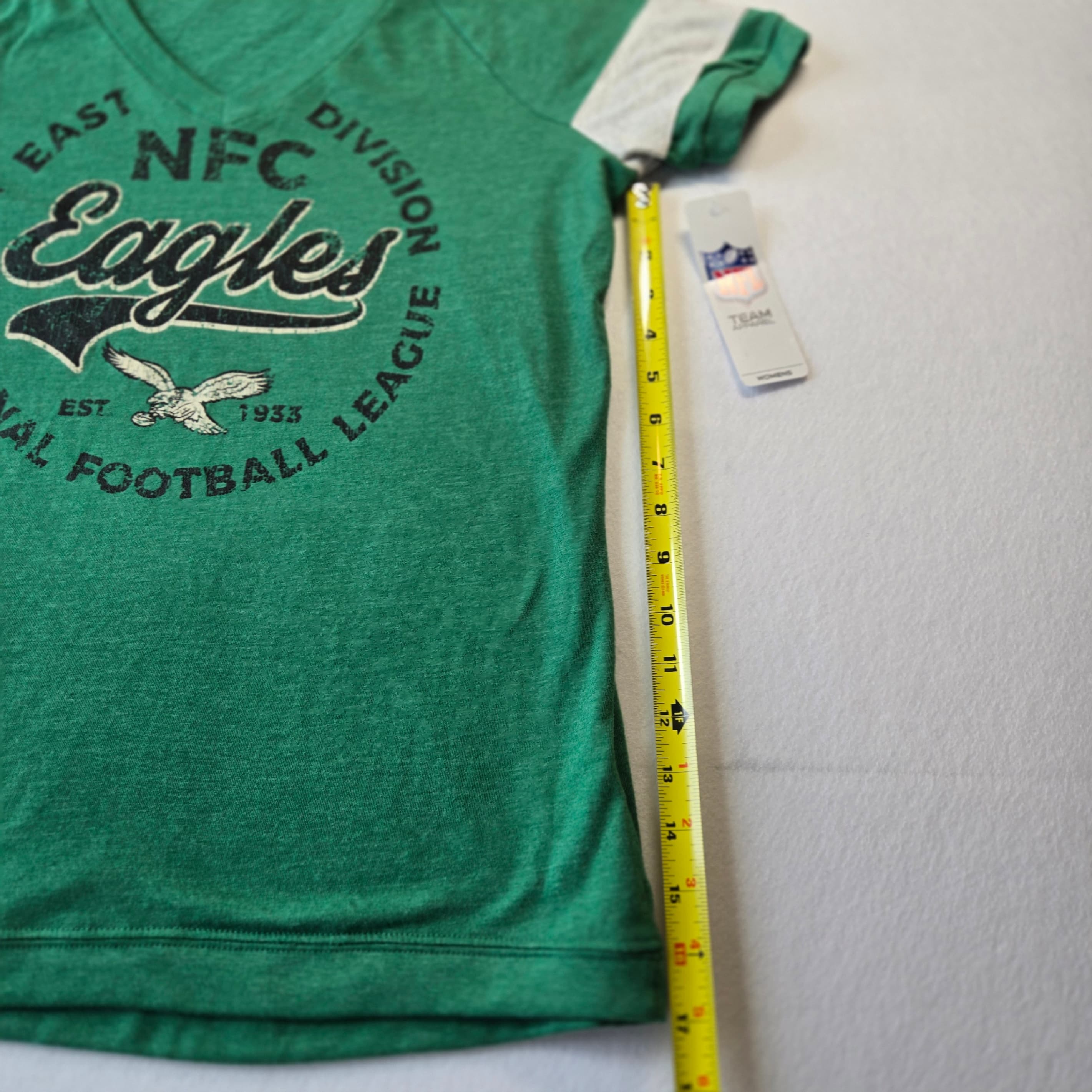 NFL Team Apparel Women's Eagles T-Shirt Green NWT Size S - Thumbnail 4