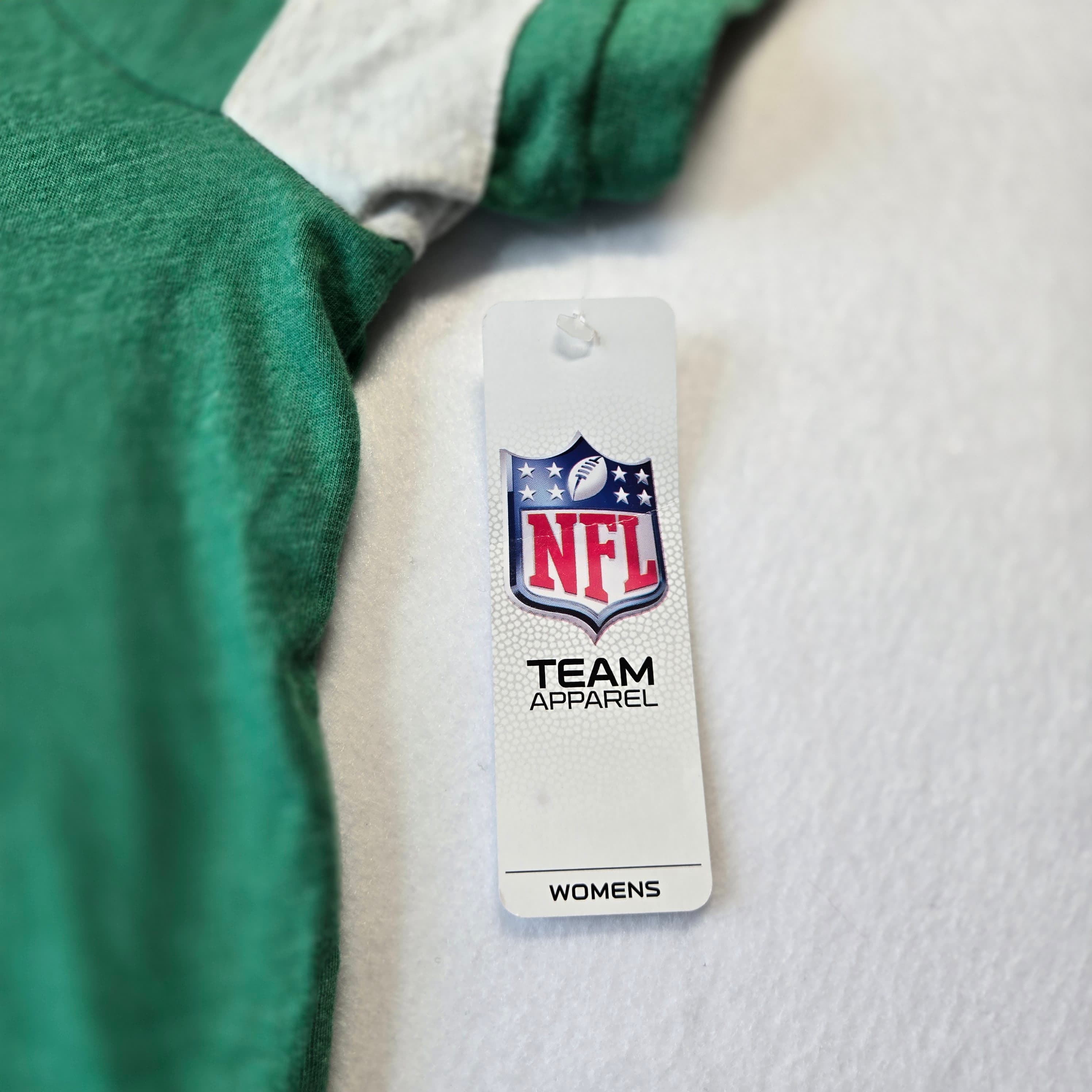 NFL Team Apparel Women's Eagles T-Shirt Green NWT Size S - Thumbnail 7