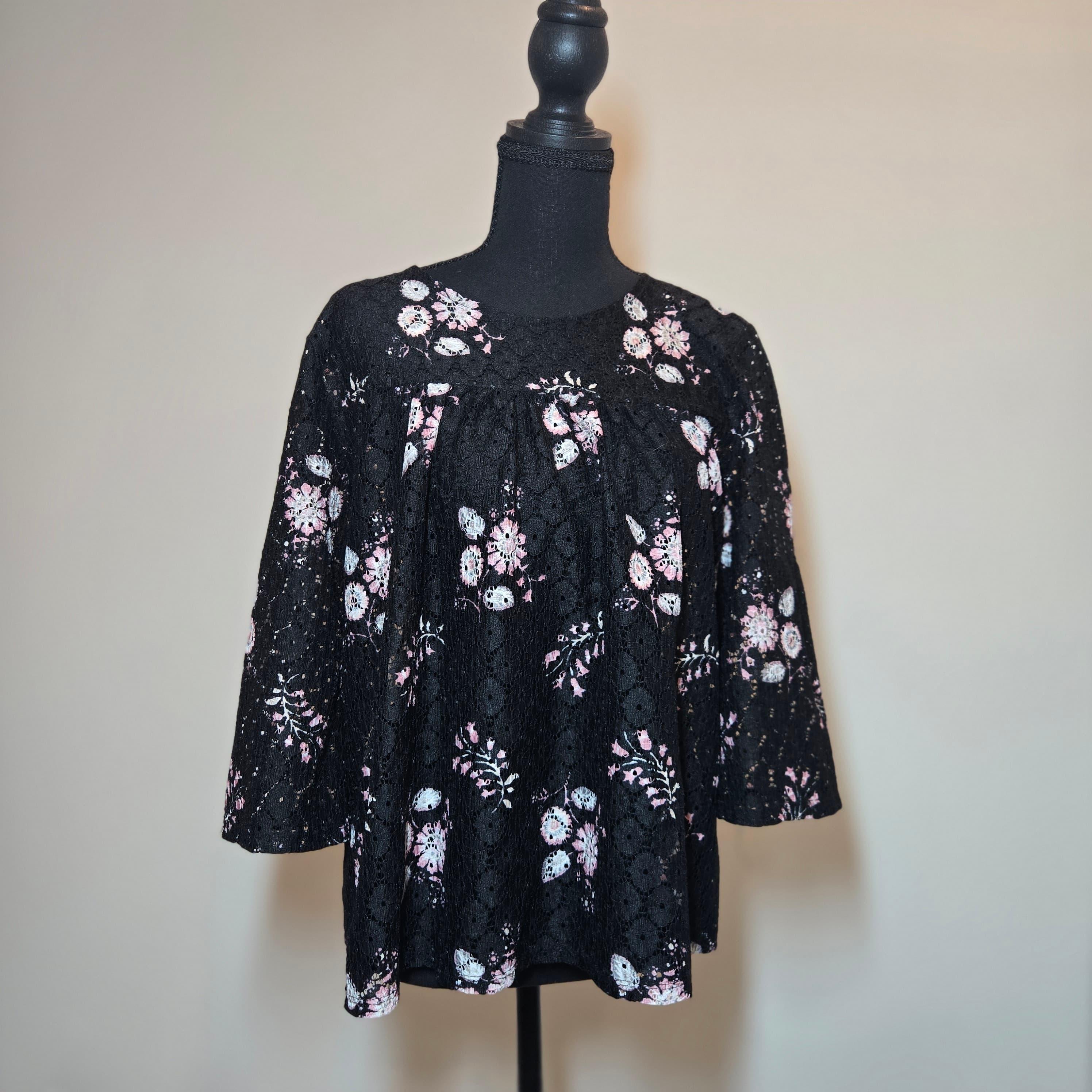 LOFT Floral Lace Top Black Size S