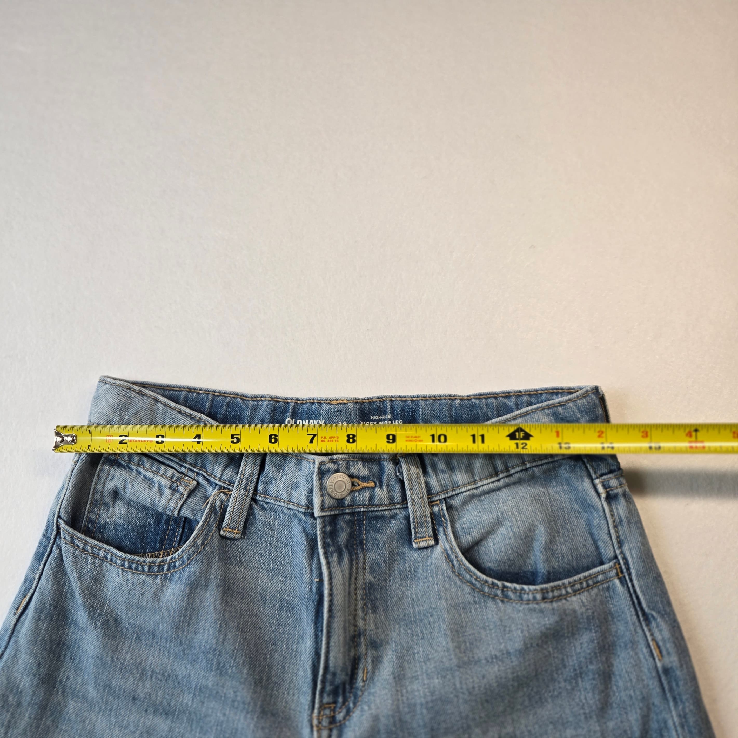 Old Navy Women's Distressed Denim Jeans Size 14 - Thumbnail 2