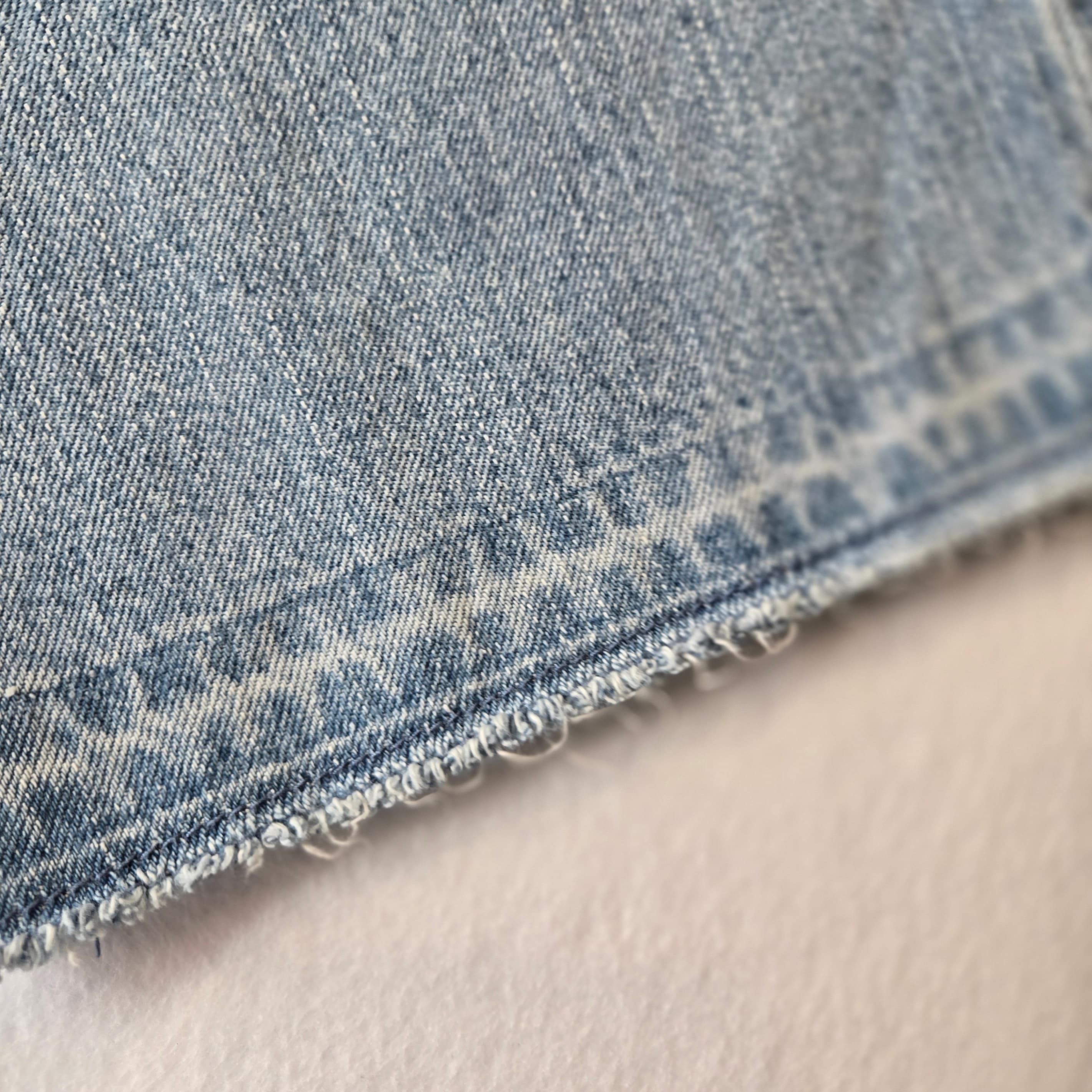 Old Navy Women's Distressed Denim Jeans Size 14 - Thumbnail 5