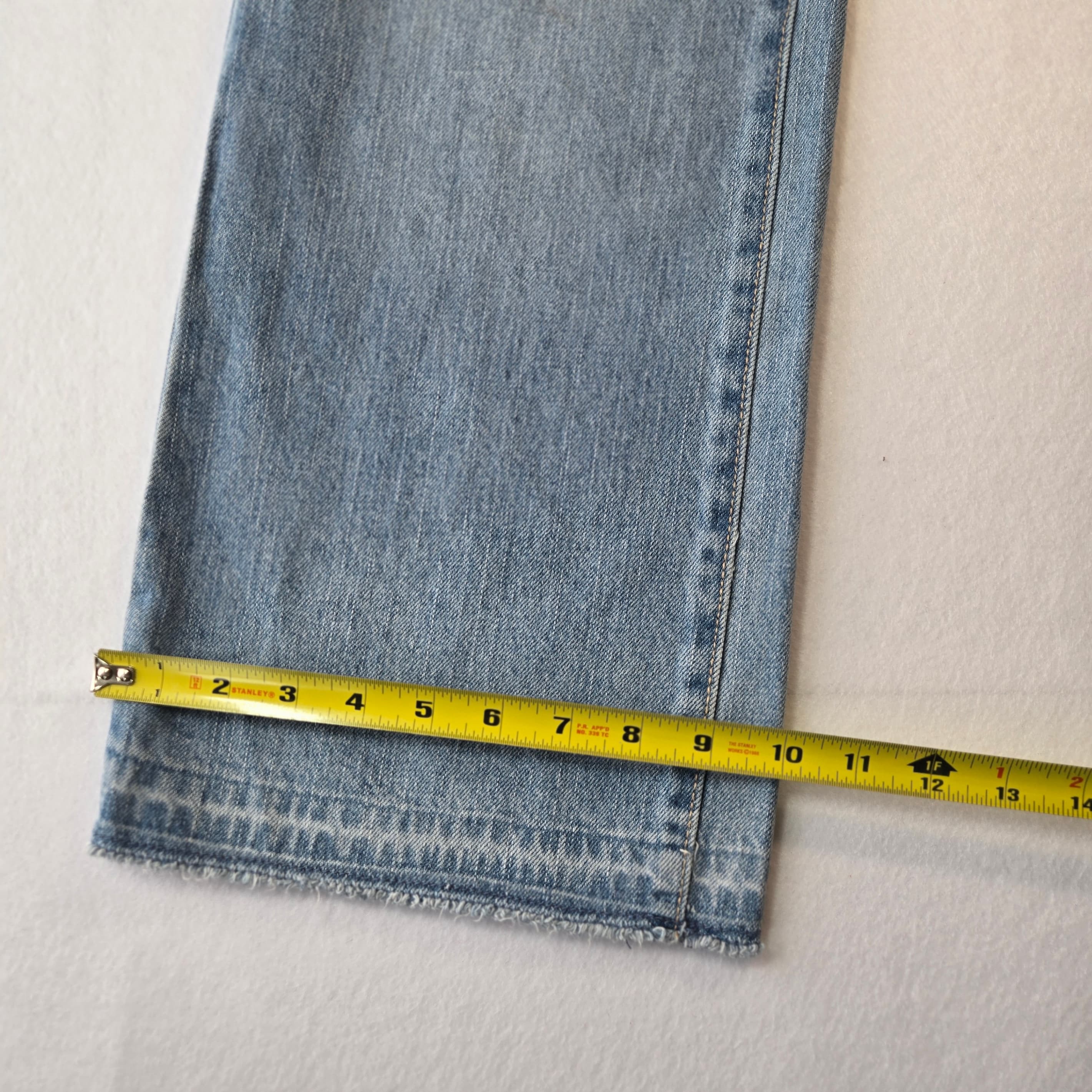 Old Navy Women's Distressed Denim Jeans Size 14 - Thumbnail 8