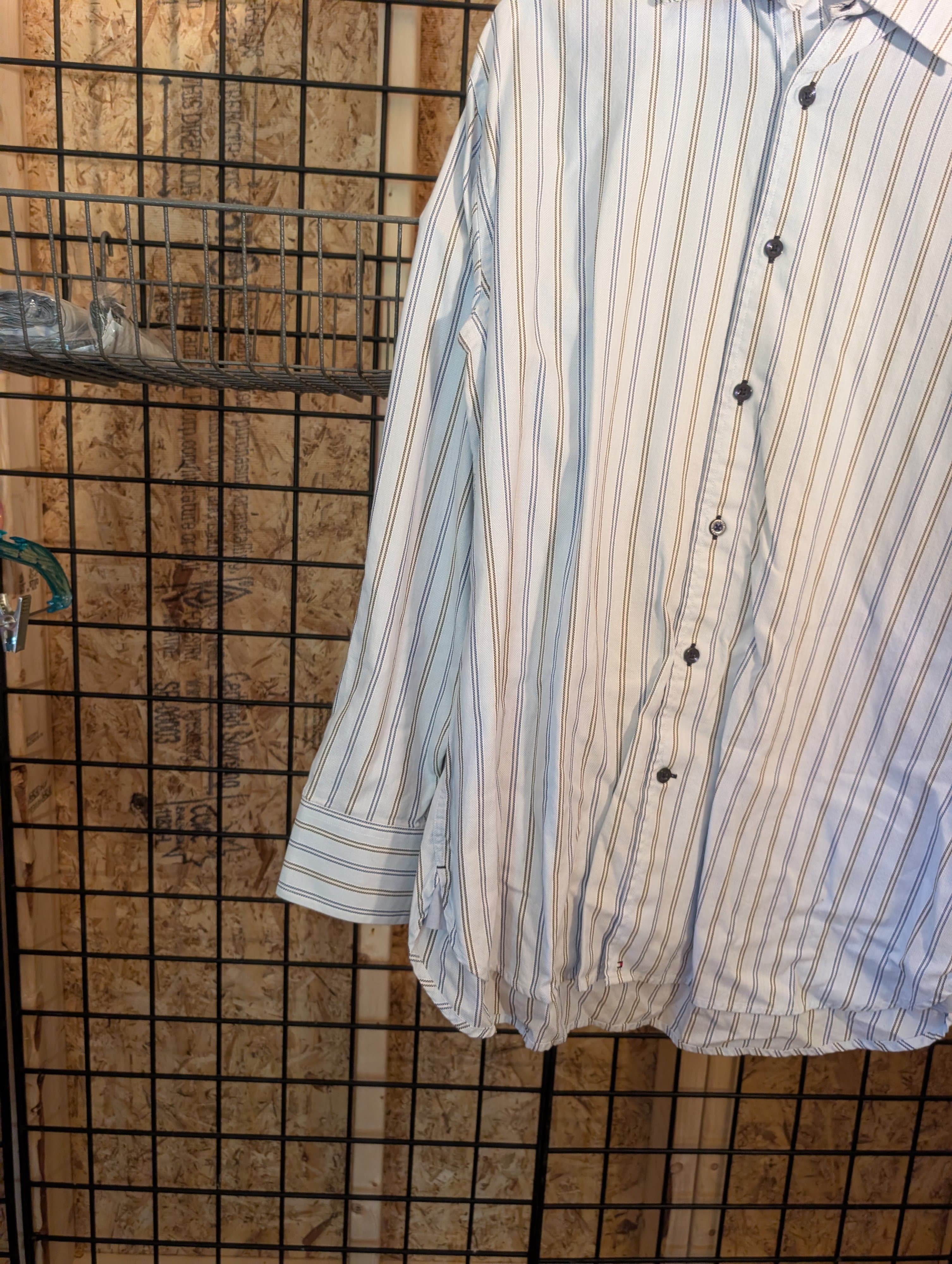 Tommy Hilfiger Men's Striped Button-Up Shirt Medium - Thumbnail 2