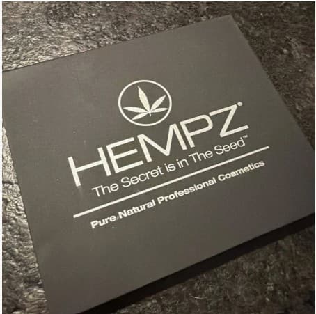 Hempz Cosmetic Makeup Four Color Compact With Mirror Rare