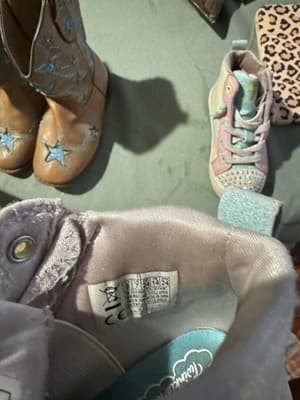 Sketchers Twinkle Toe Sneakers Size 8 - Thumbnail 2