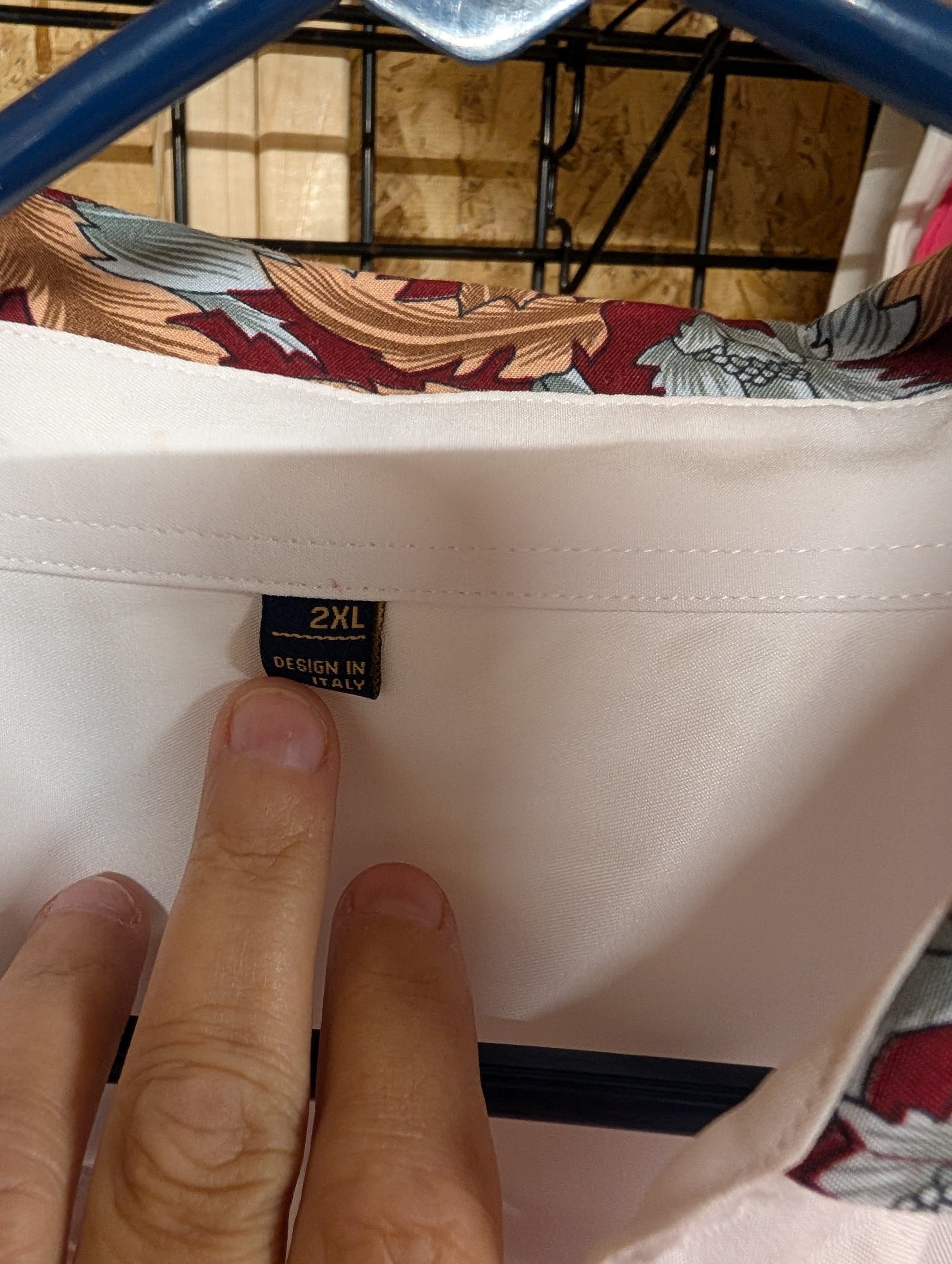 Lady's 2XL White Shirt with Floral Accents - Thumbnail 3