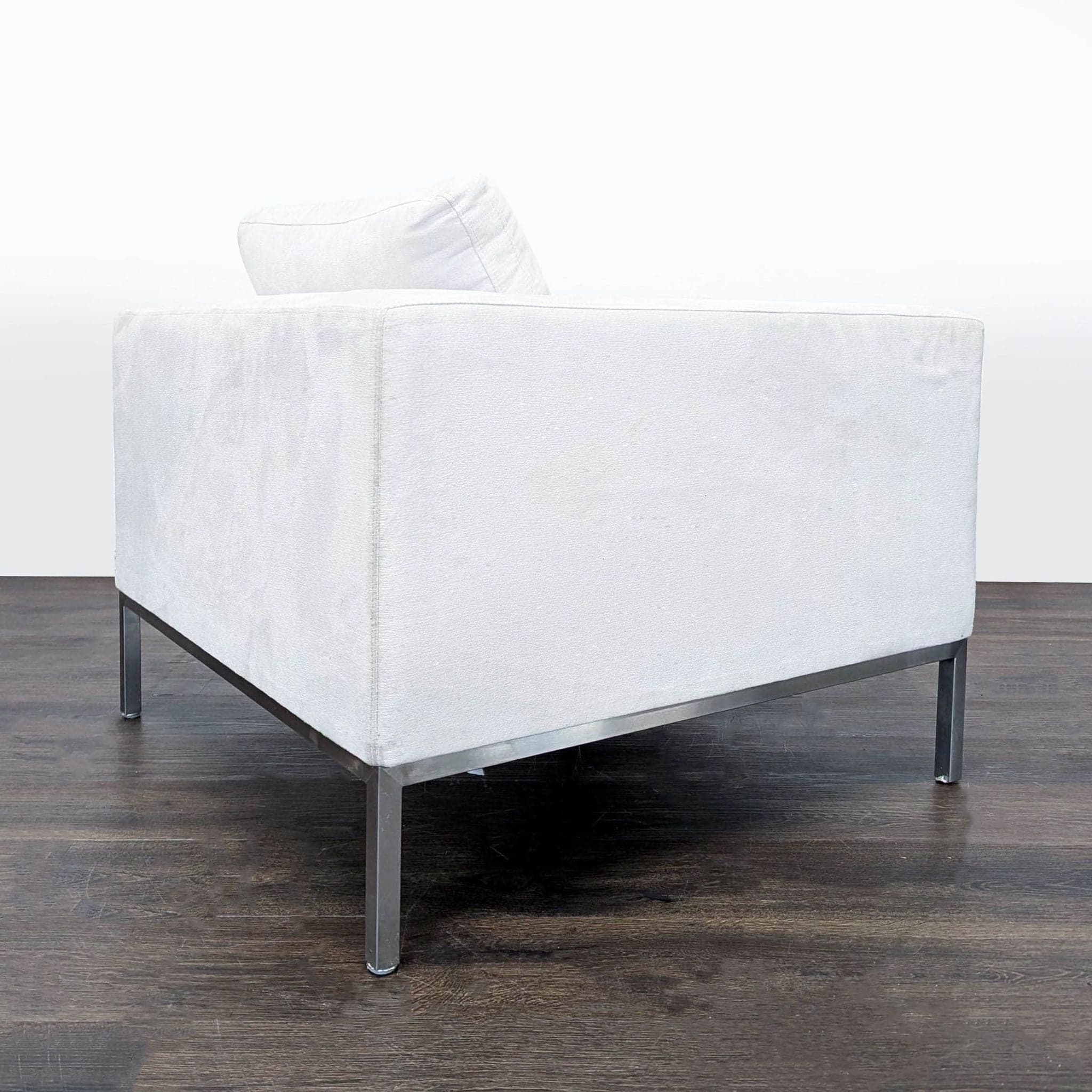 Modern White Lounge Chair with Metal Legs - Thumbnail 5