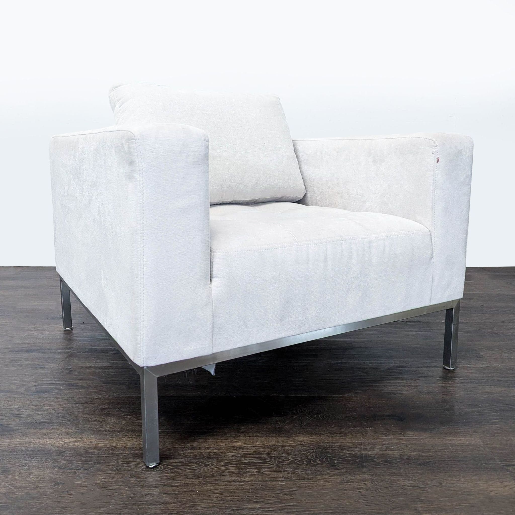 Modern White Lounge Chair with Metal Legs - Thumbnail 2