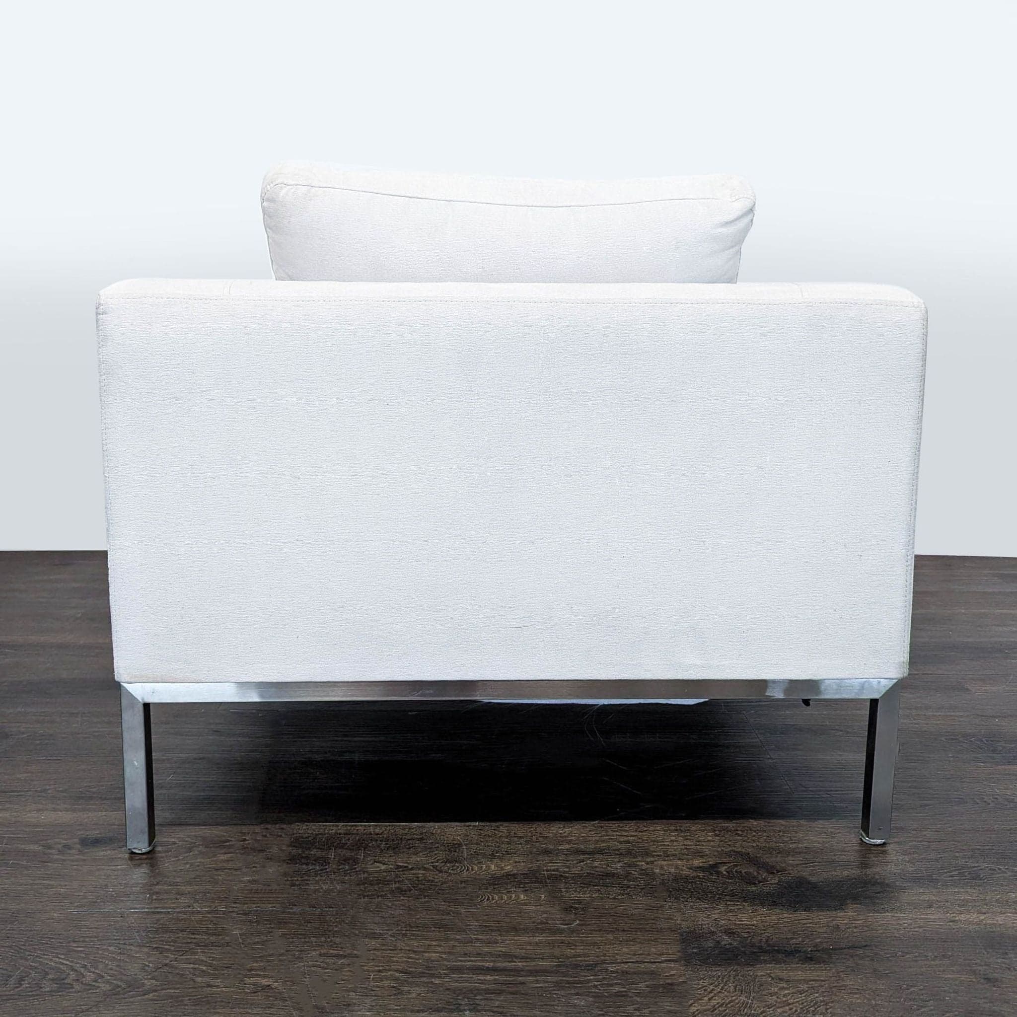 Modern White Lounge Chair with Metal Legs - Thumbnail 4