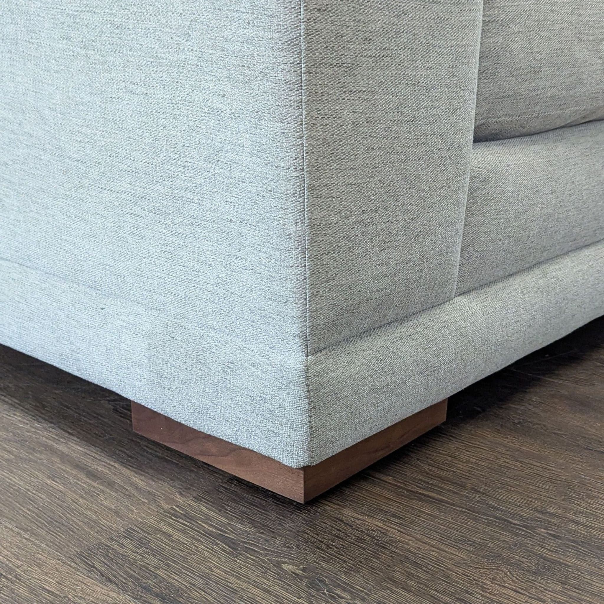 Living Spaces Everett II Modern L-Shaped Sectional Sofa - Thumbnail 4