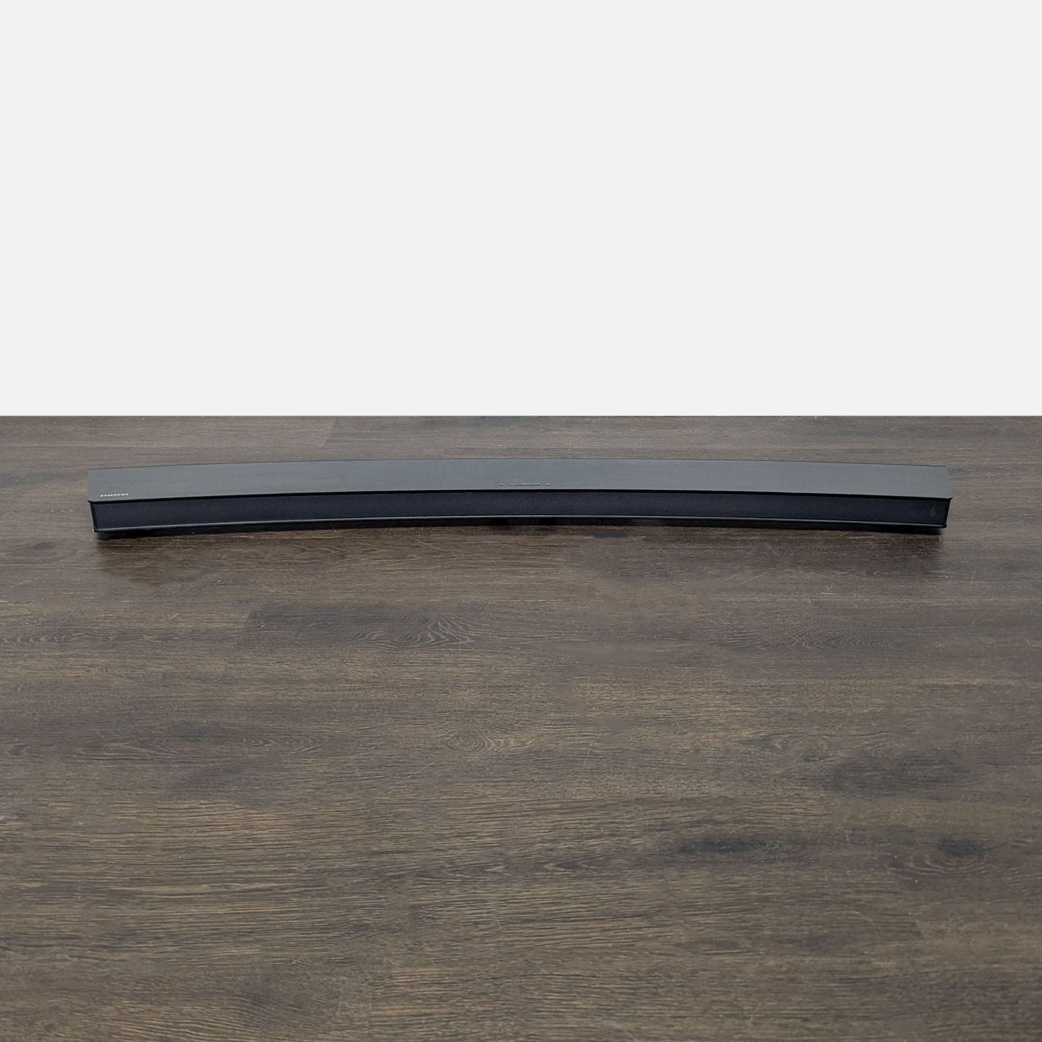 Samsung Curved LED TV – Sleek Design with Modern Stand - Thumbnail 3