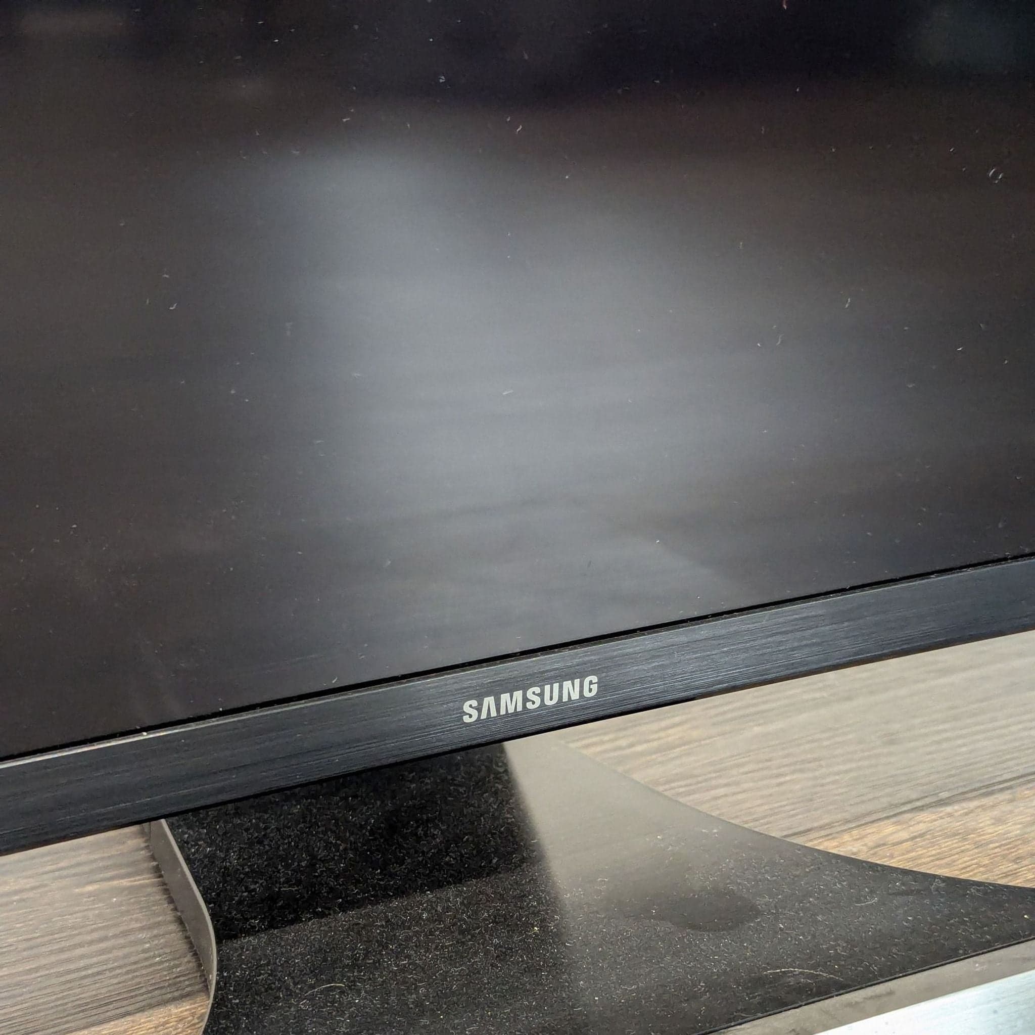 Samsung Curved LED TV – Sleek Design with Modern Stand - Thumbnail 13
