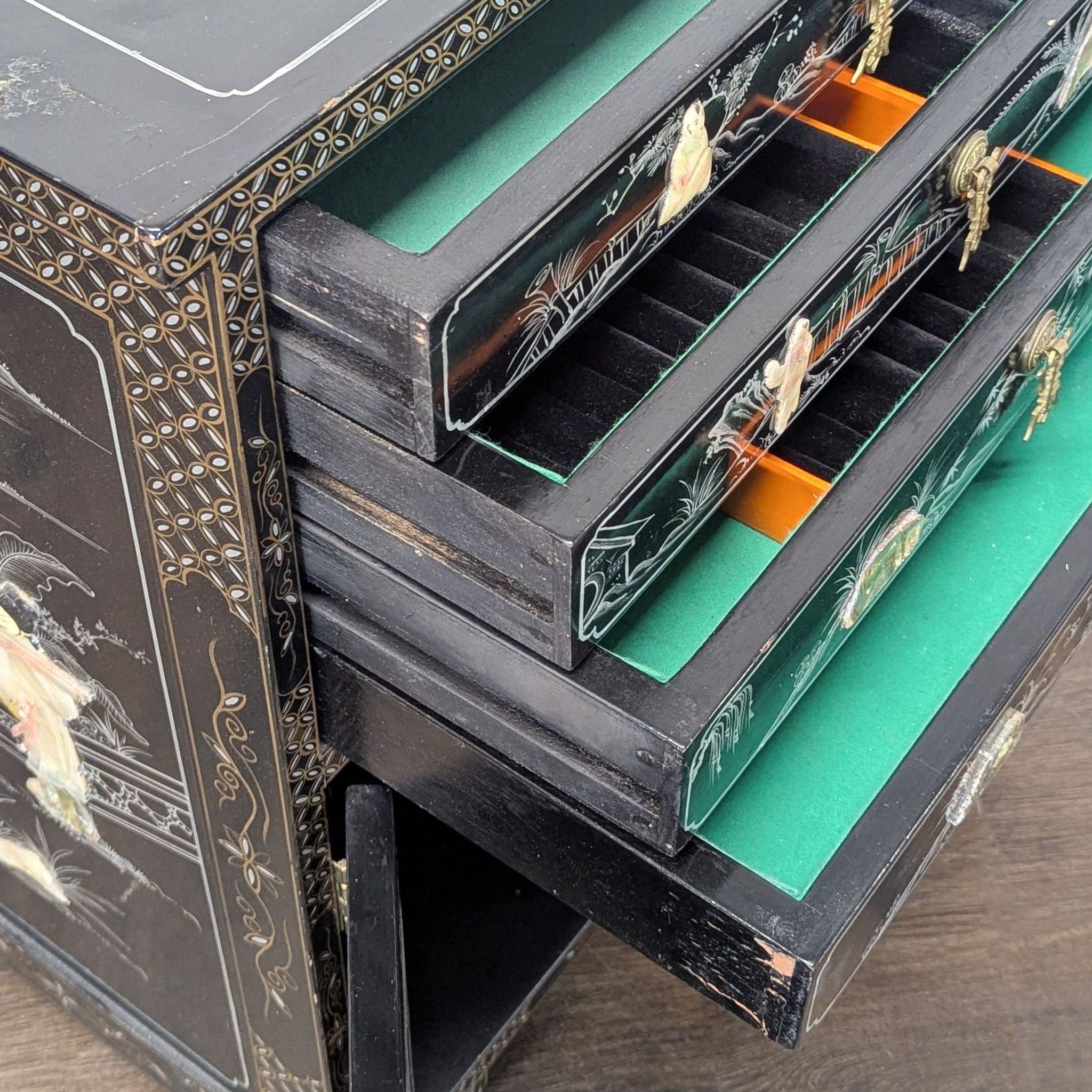 Vintage Lacquered Chinese Cabinet - Thumbnail 4