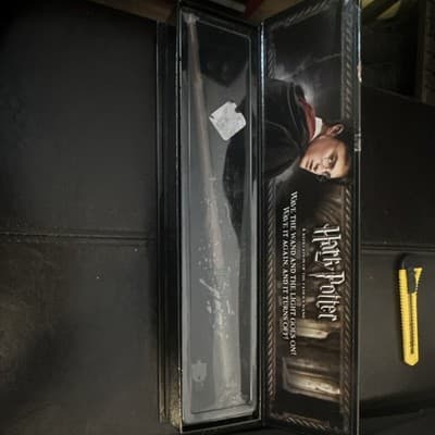 The Noble Collection Harry Potter Wand with Illuminating Tip Collectible - Thumbnail 2