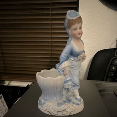 Porcelain Woman Figurine Blue White Hand Painted Decorative Collectible - Thumbnail 4