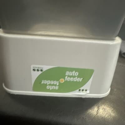 Automatic Dog Feeder BPA-Free Plastic Gray White 6 lbs Food Dispenser - Thumbnail 5