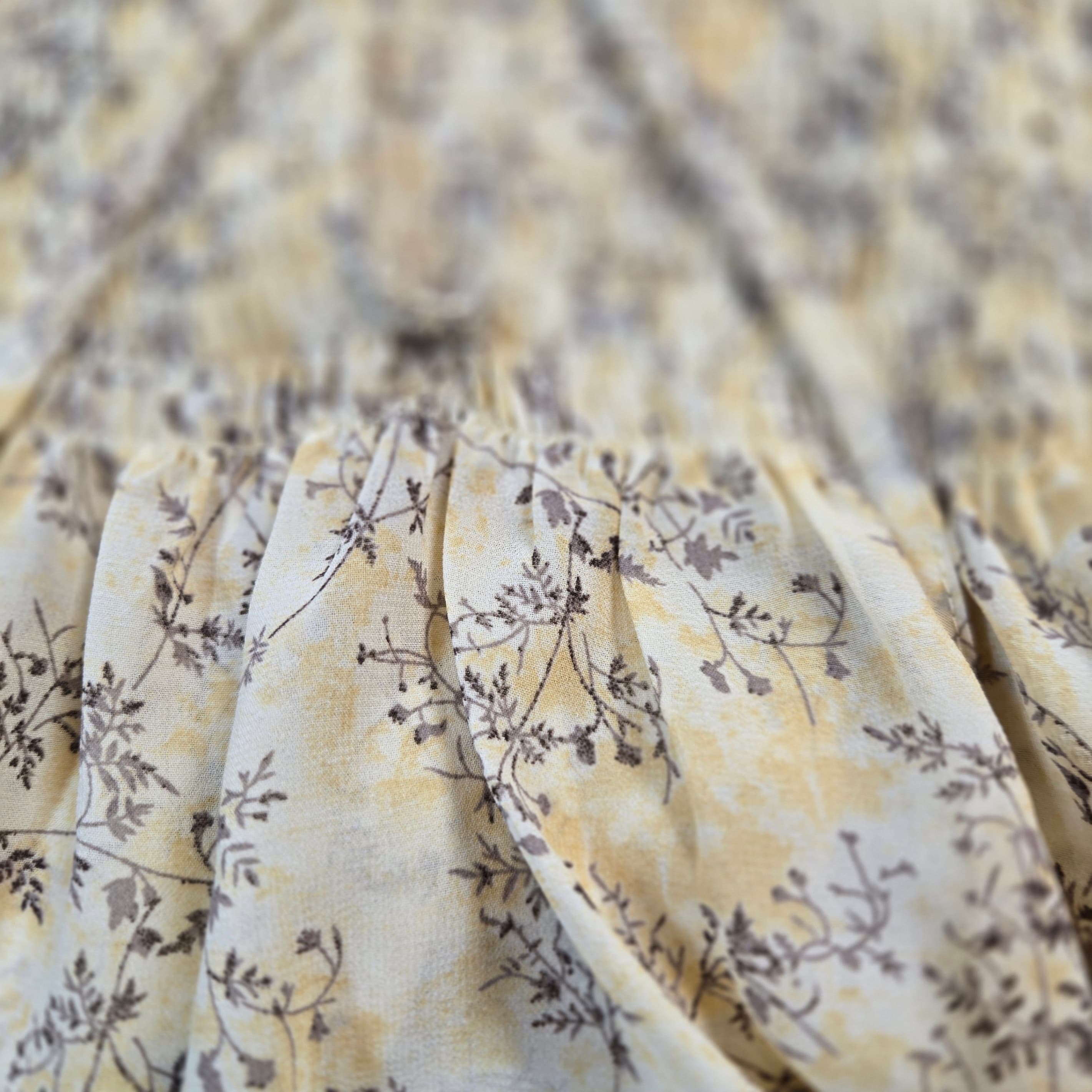 Floral Smocked Long Sleeve Blouse Size S - Thumbnail 7