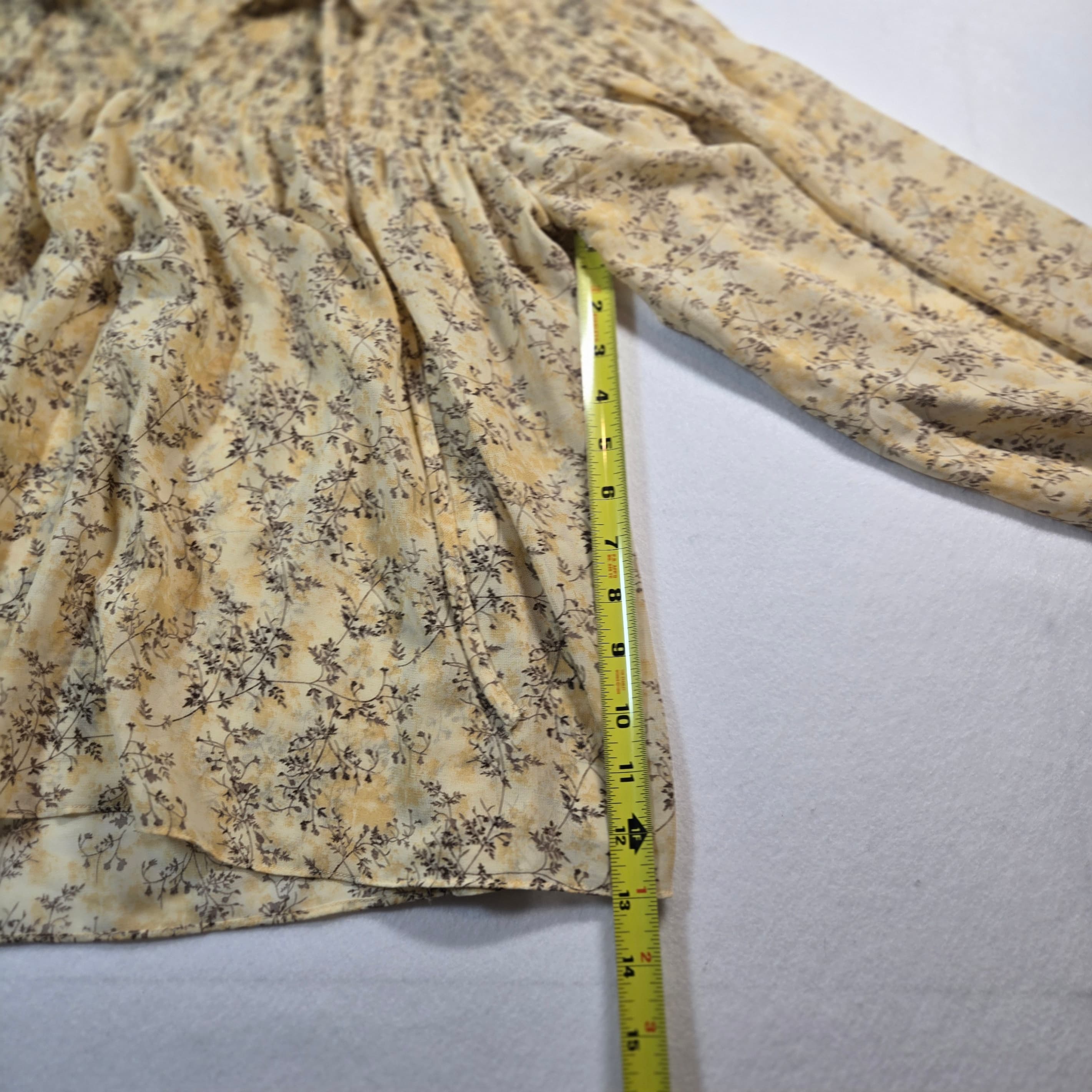 Floral Smocked Long Sleeve Blouse Size S - Thumbnail 4