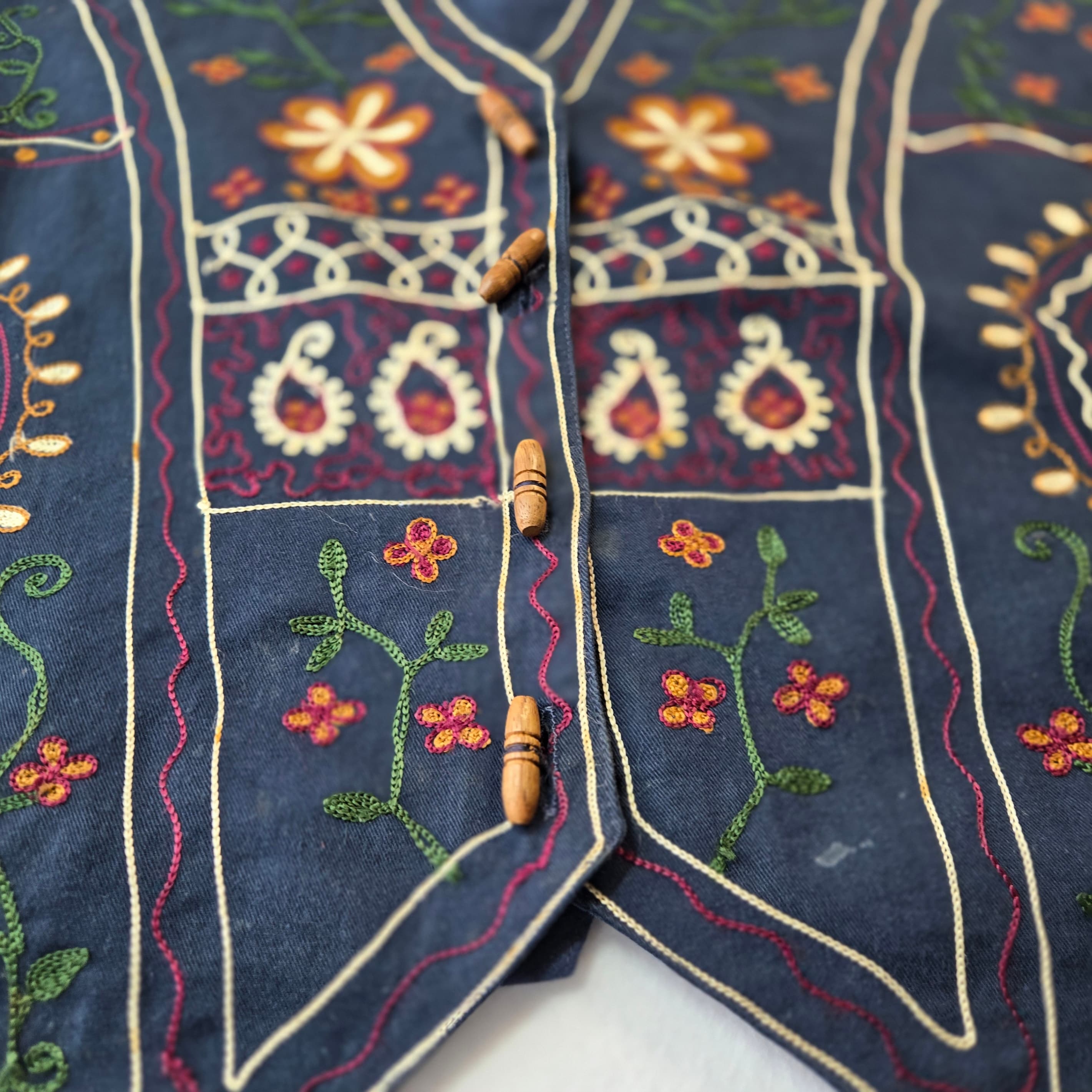 Solutions Embroidered Vest Size L 100% Cotton - Thumbnail 4